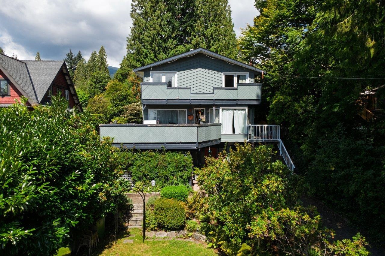 368 East Kings Road, North Vancouver, BC V7N 1H6
