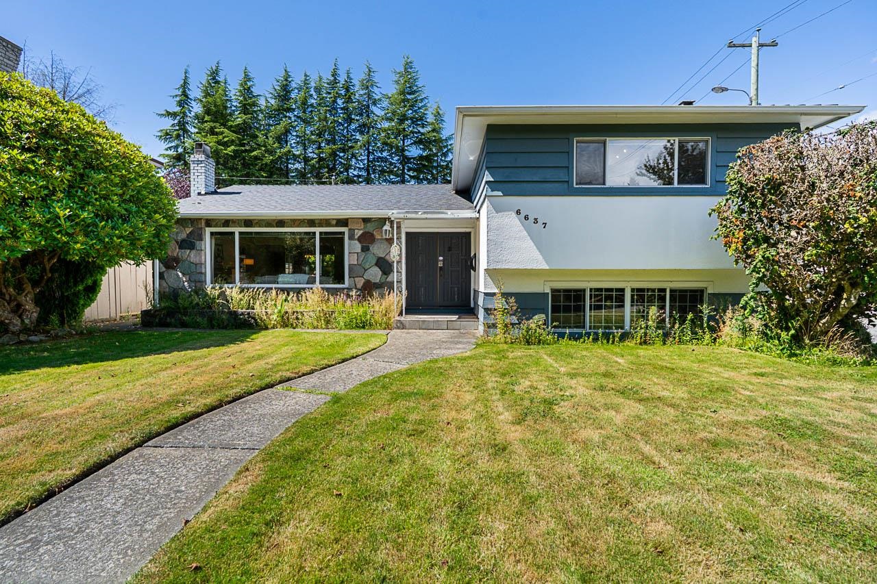 6637 Ash Street, Vancouver, BC V6P 3K3