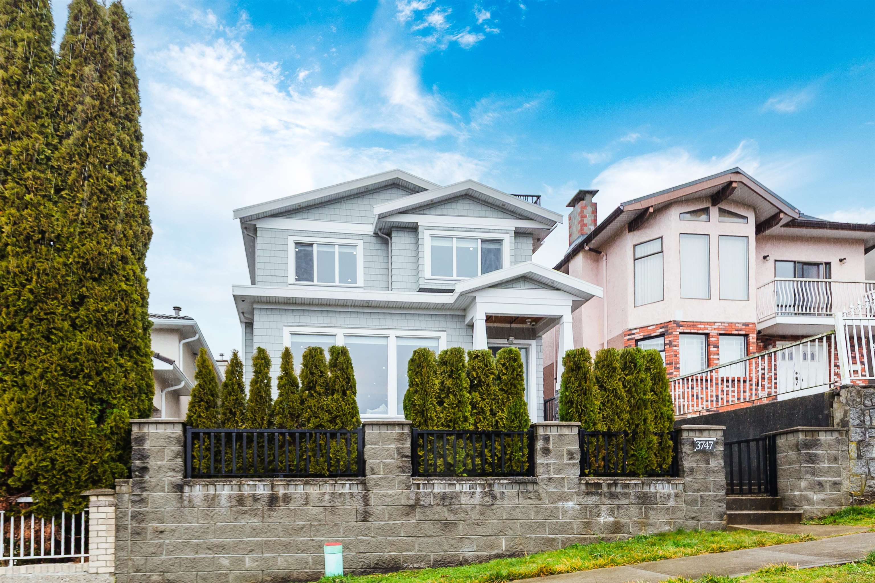 3747 Frances Street, Burnaby, BC V5C 2N9