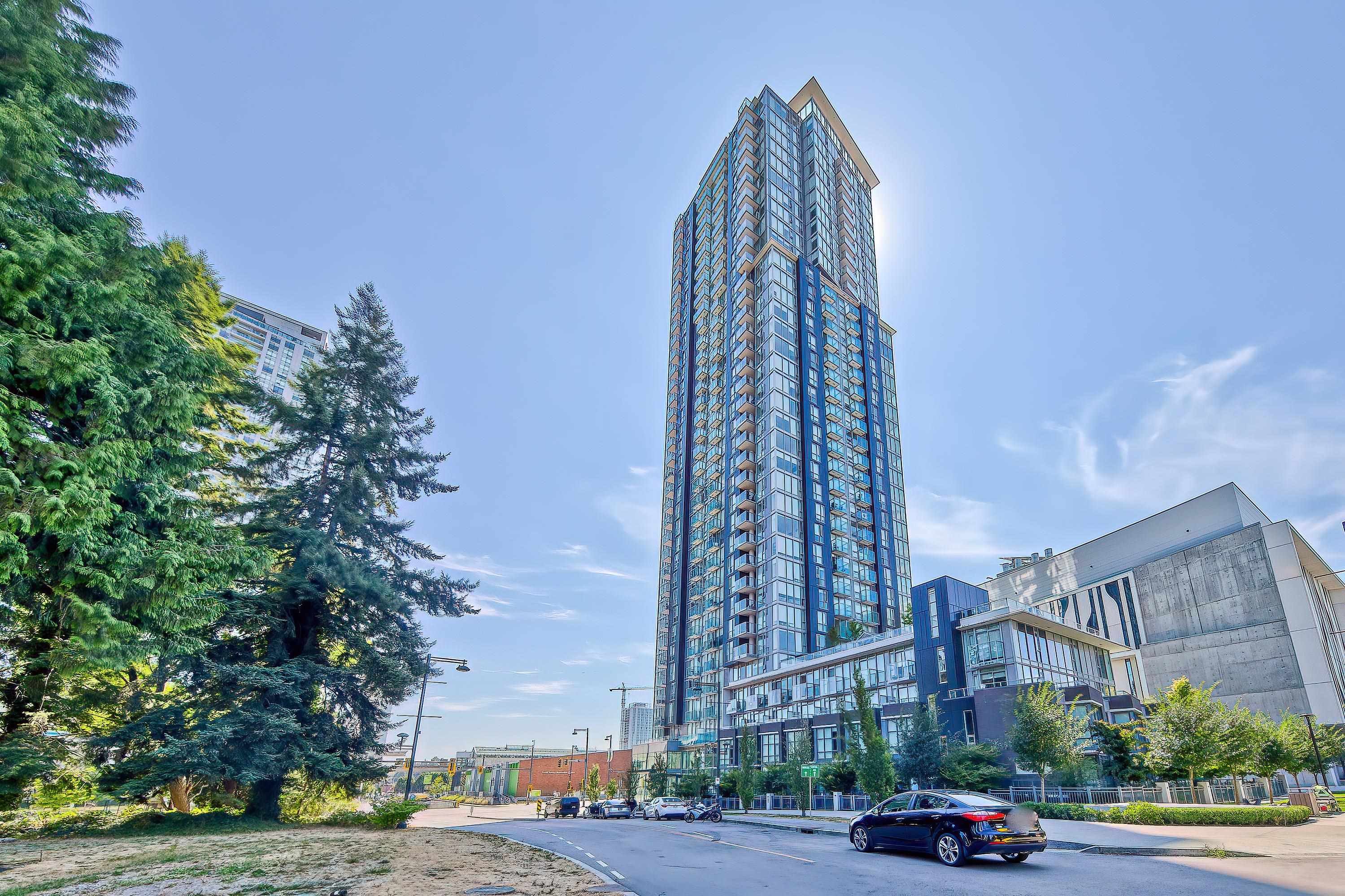13438 Central Avenue #1913, Surrey, BC V3T 0N2