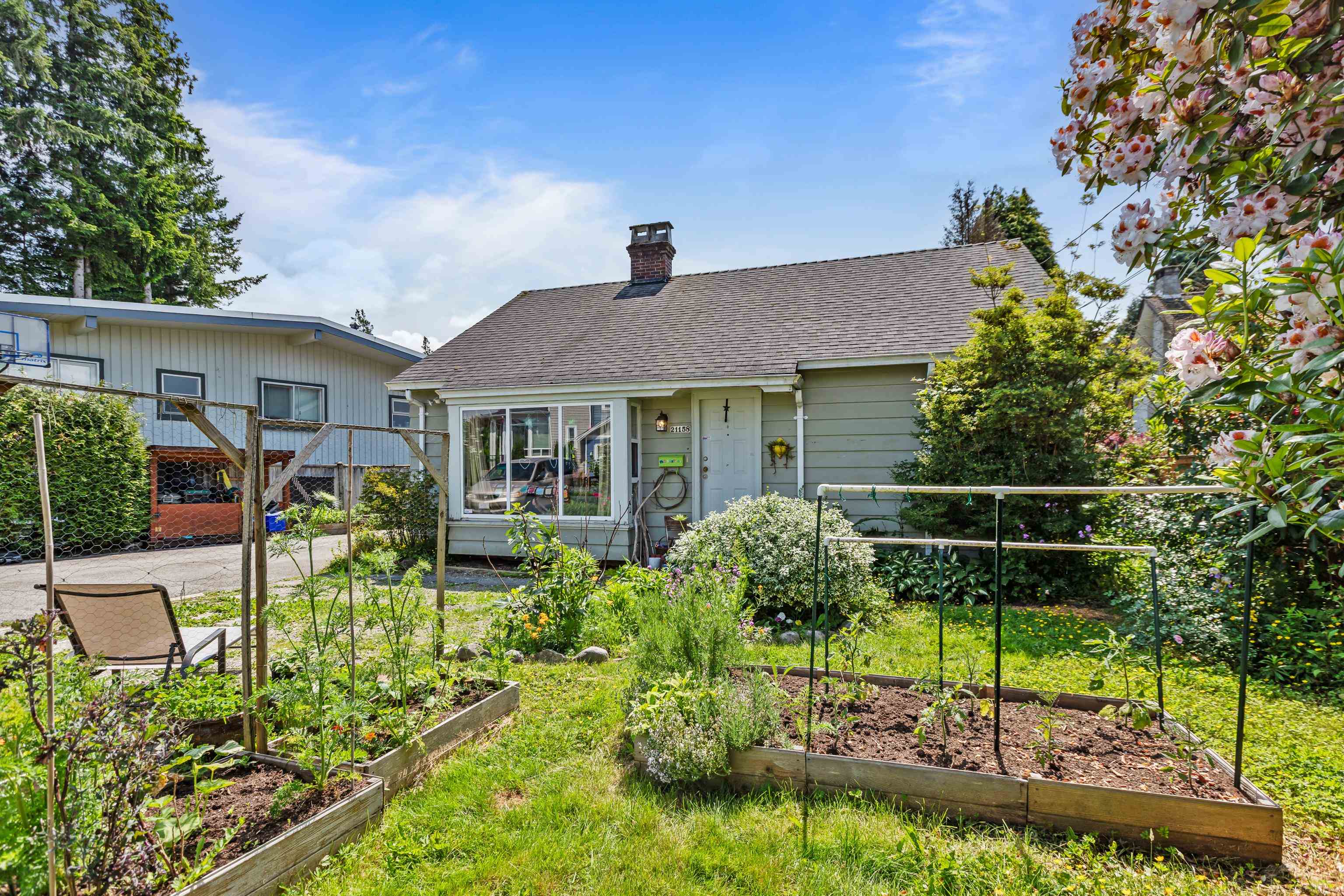 21158 River Road, Maple Ridge, BC V2X 2A3