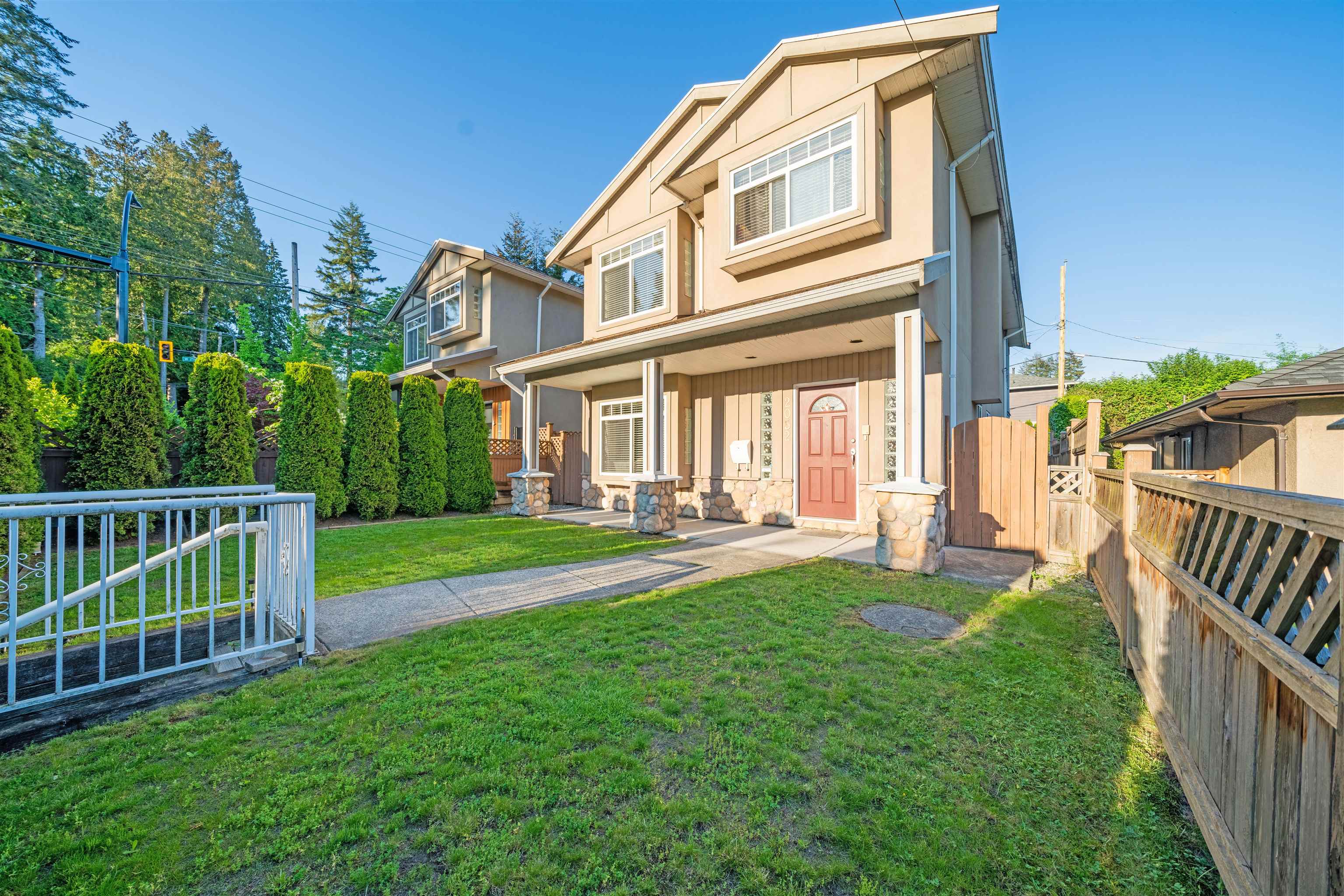 2052 Westview Drive, North Vancouver, BC V7M 3B2