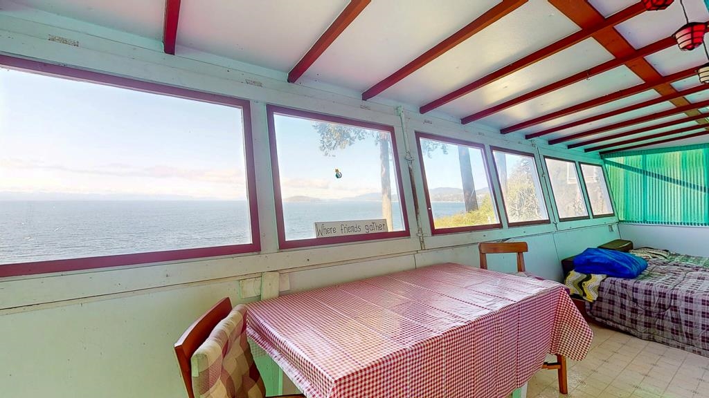 4987 Sunshine Coast Highway, Sechelt, BC V0N 3A0