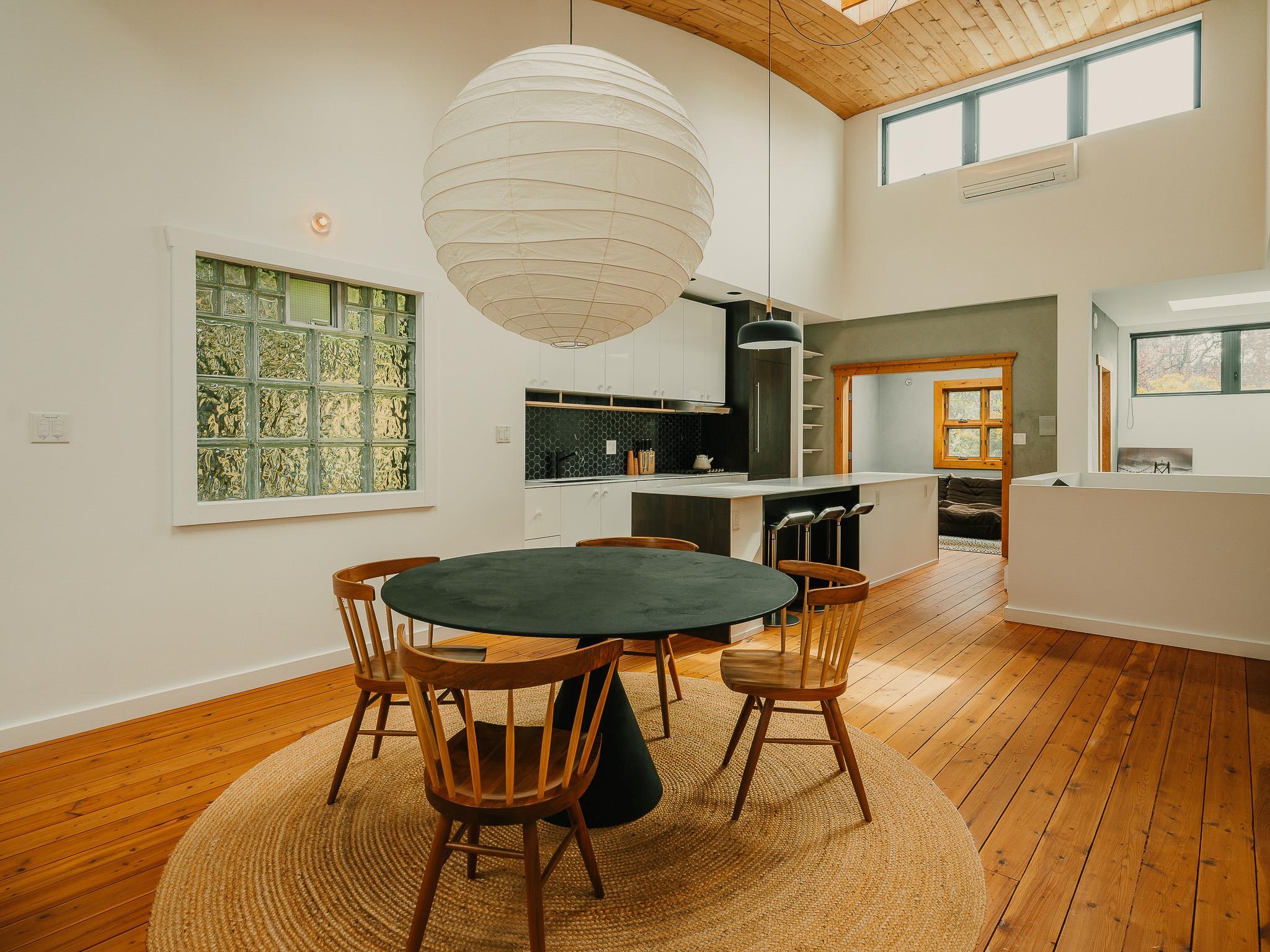 279 East 26th Avenue, Vancouver, BC V5V 2H2