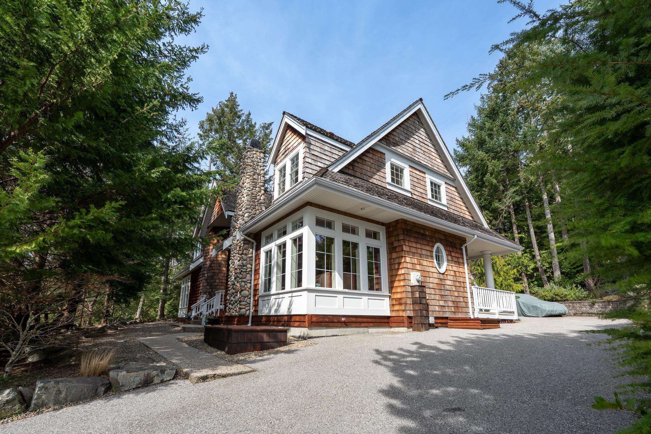 4247 Orca Rd, Garden Bay, BC V0N 1S1