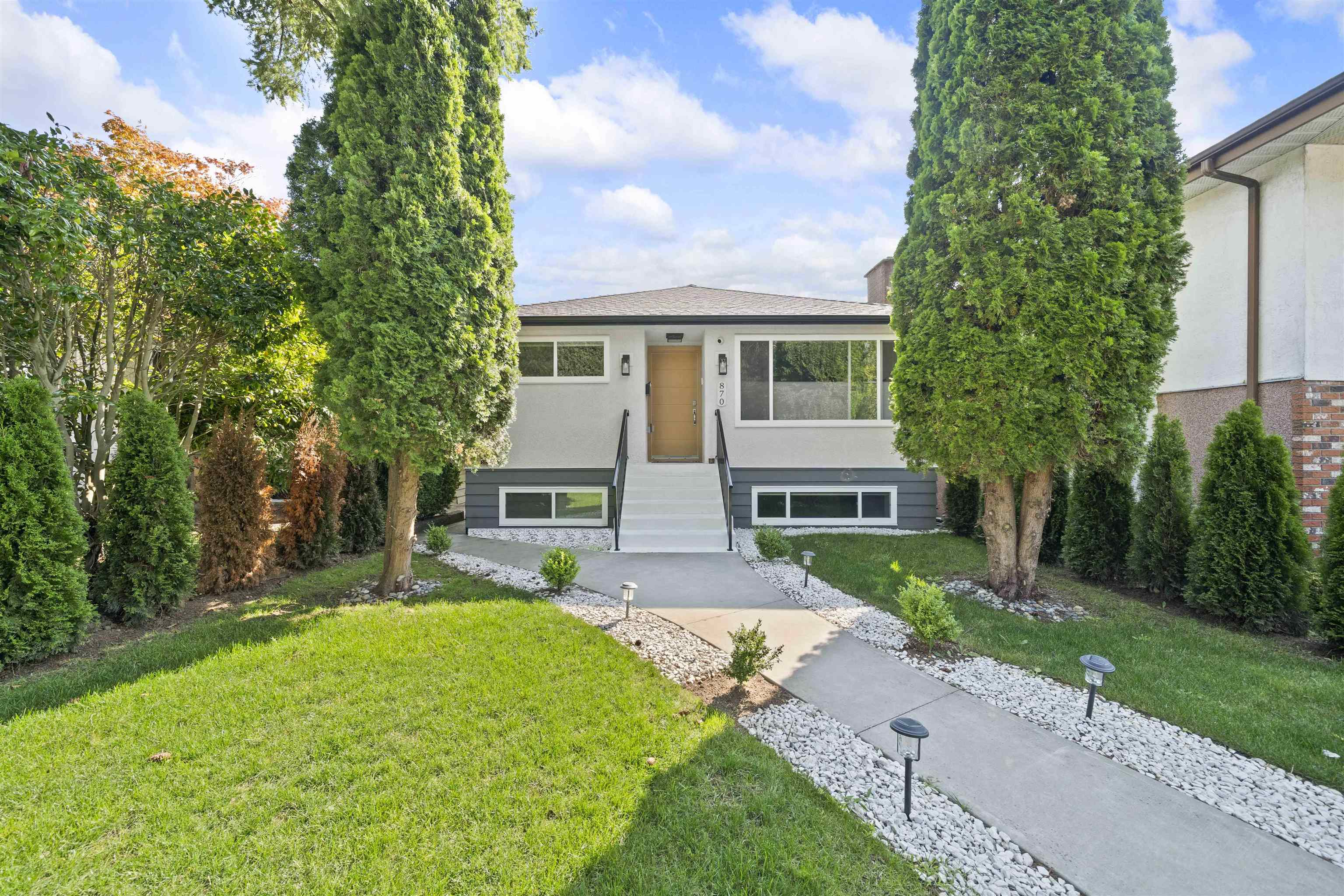 870 West 59th Avenue, Vancouver, BC V6P 1X7