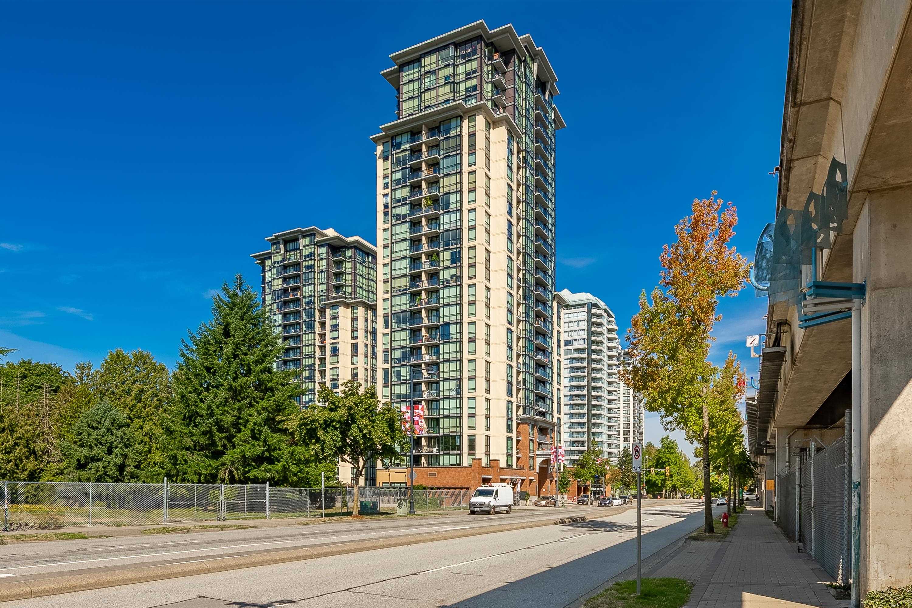 10777 University Drive #1705, Surrey, BC V3T 0E6