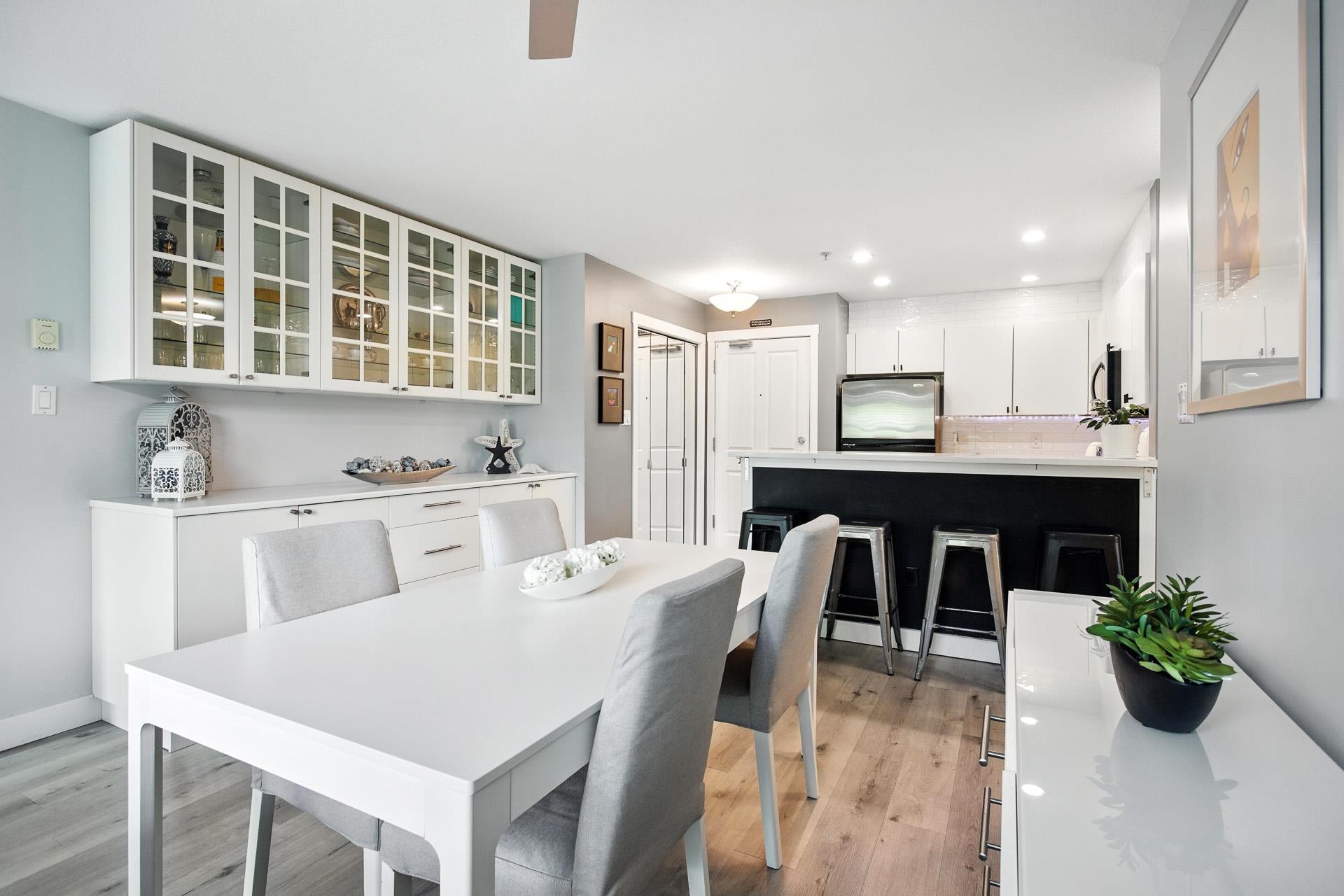 225 Newport Drive #404, Port Moody, BC V3H 5H1