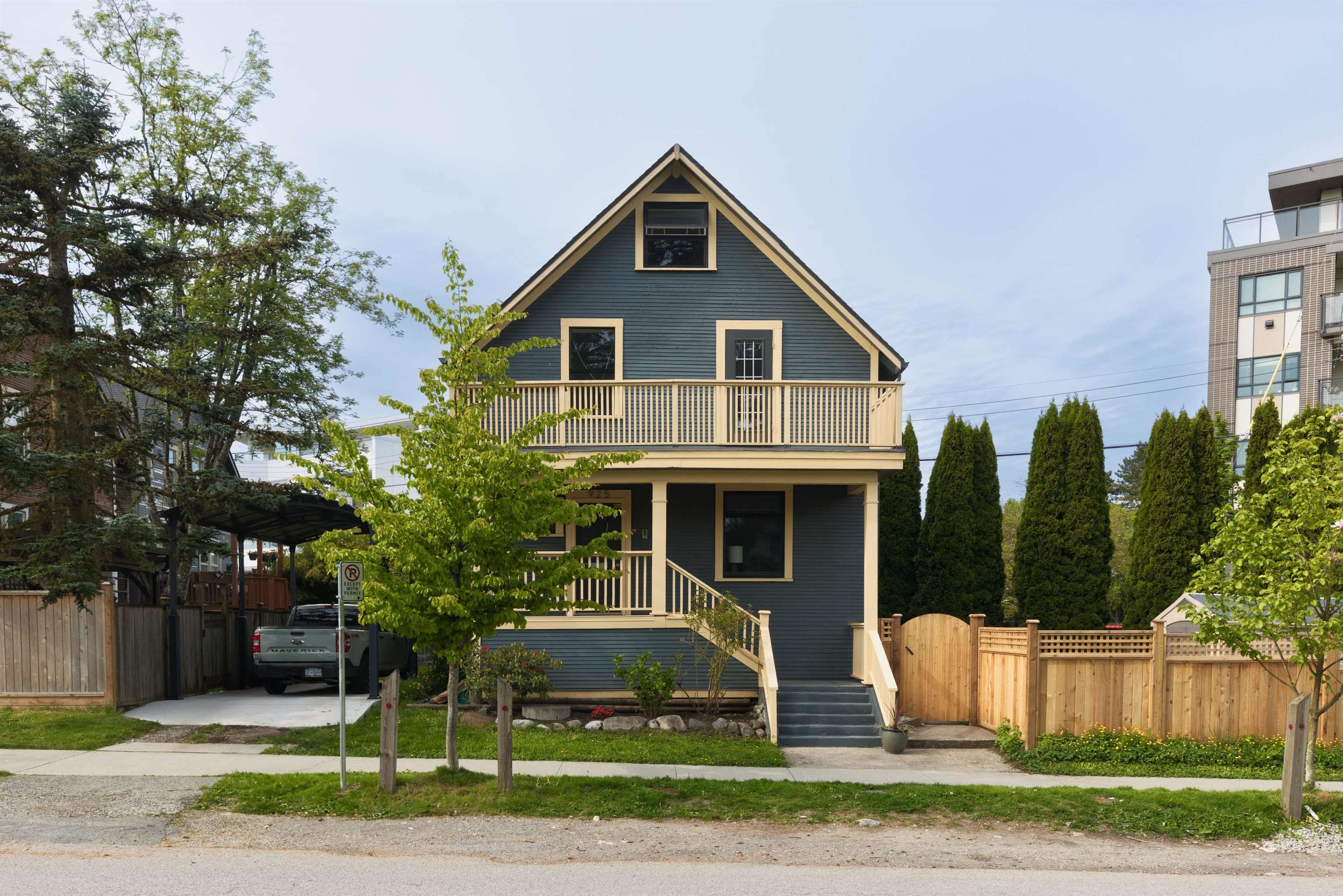 925 East 19th Avenue, Vancouver, BC V5V 1K8