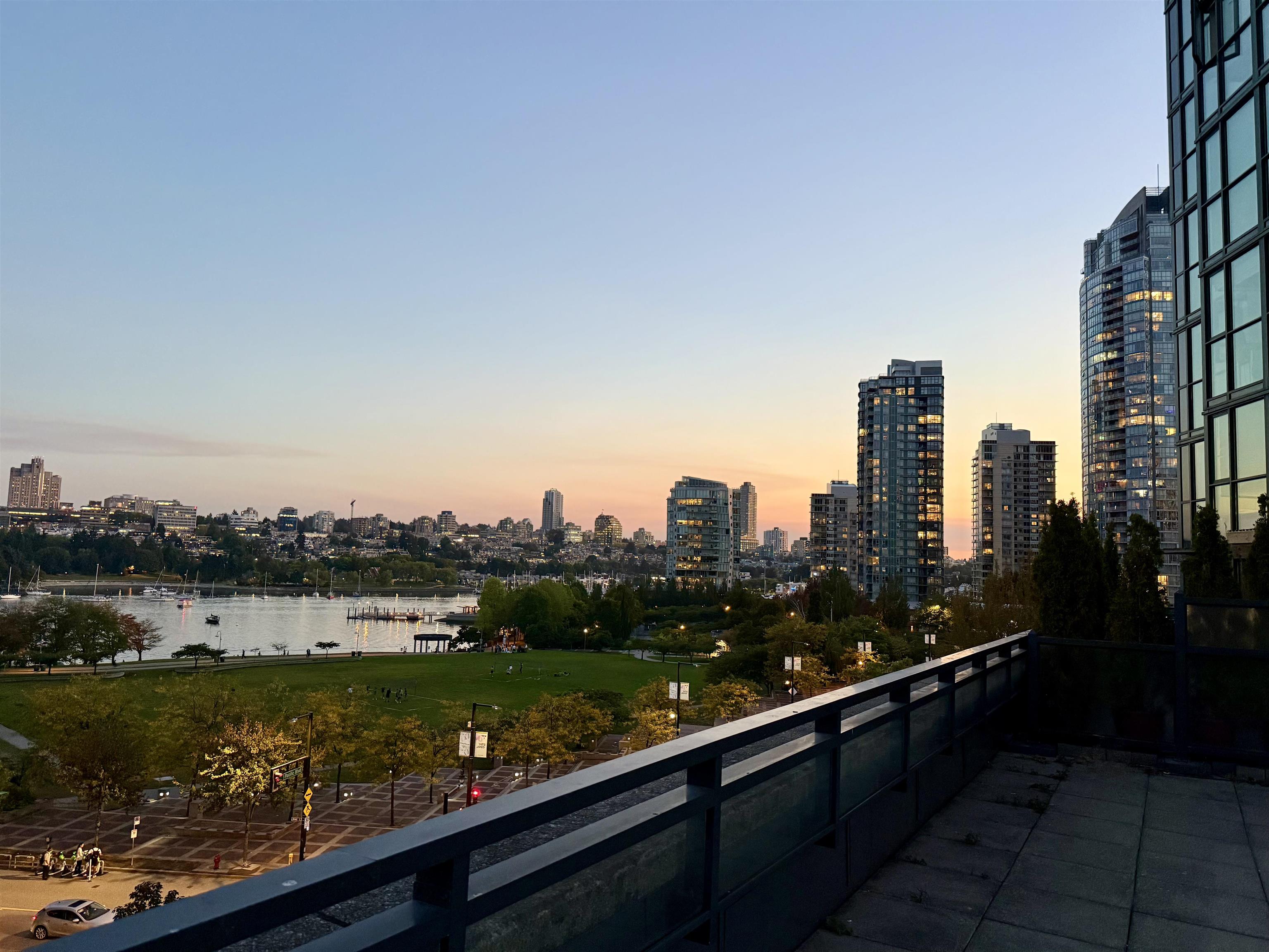 289 Drake Street #706, Vancouver, BC V6B 5Z5