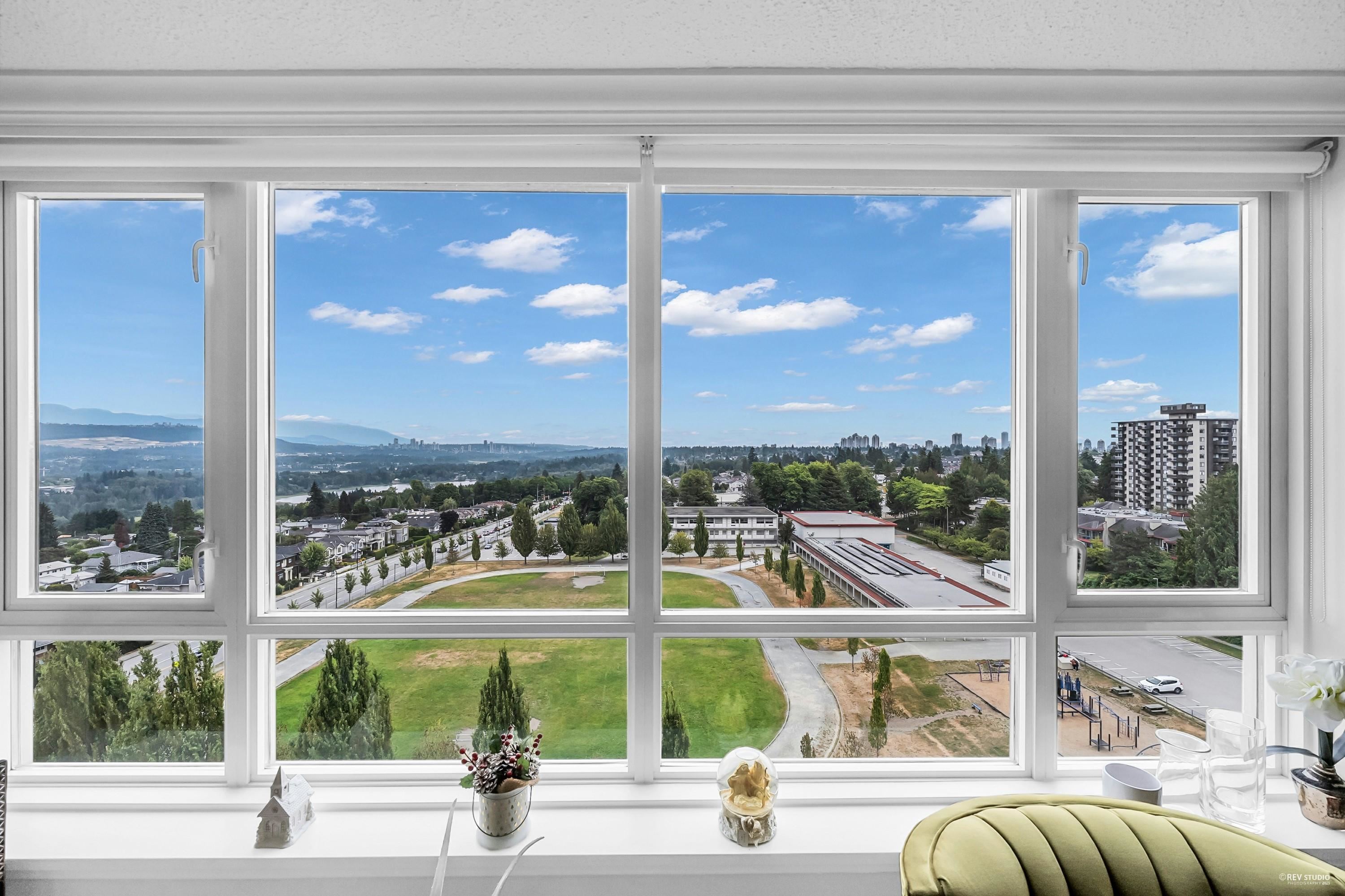 6055 Nelson Avenue #1206, Burnaby, BC V5H 4L4