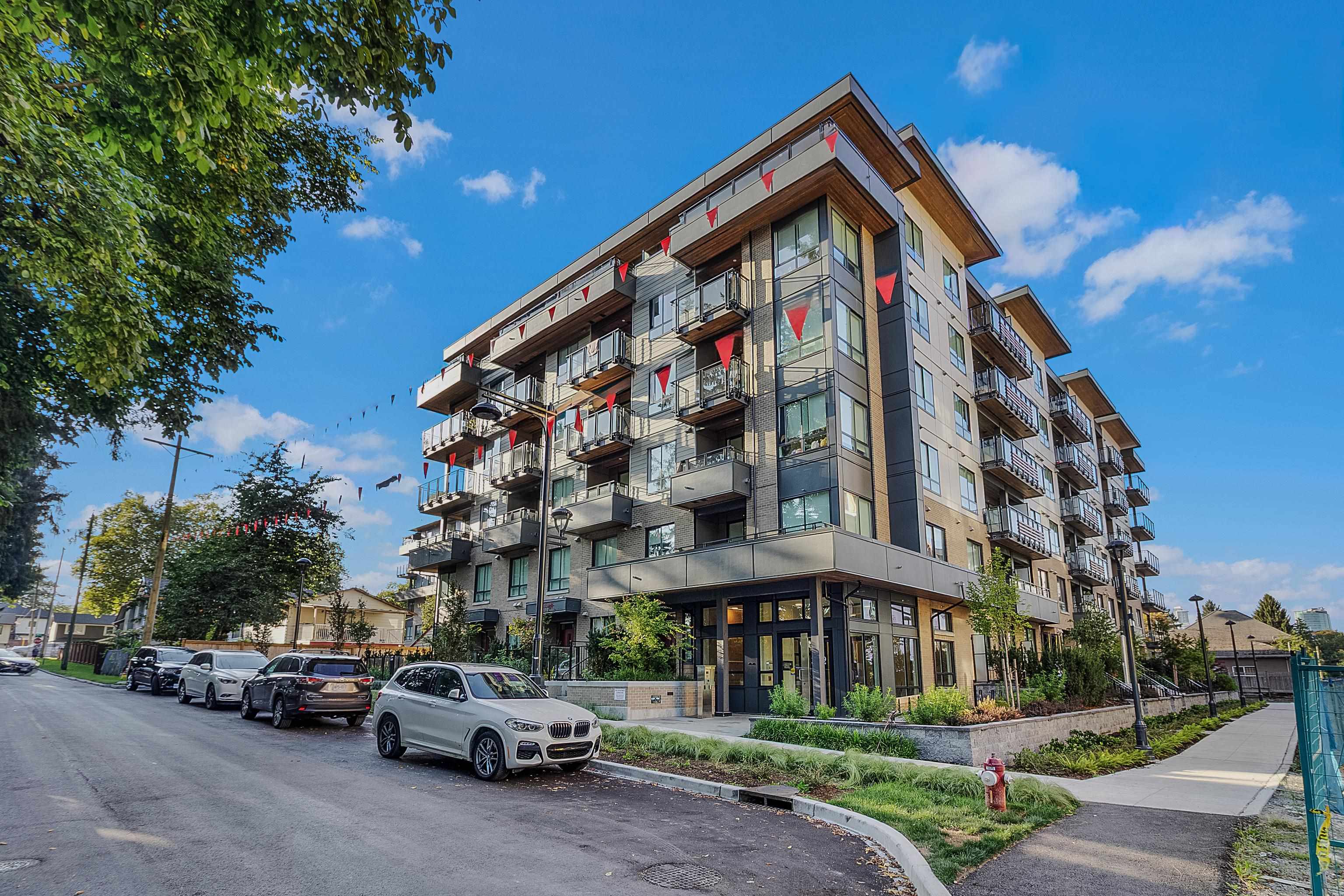 13439 94a Ave #509, Surrey, BC V3V 0G9