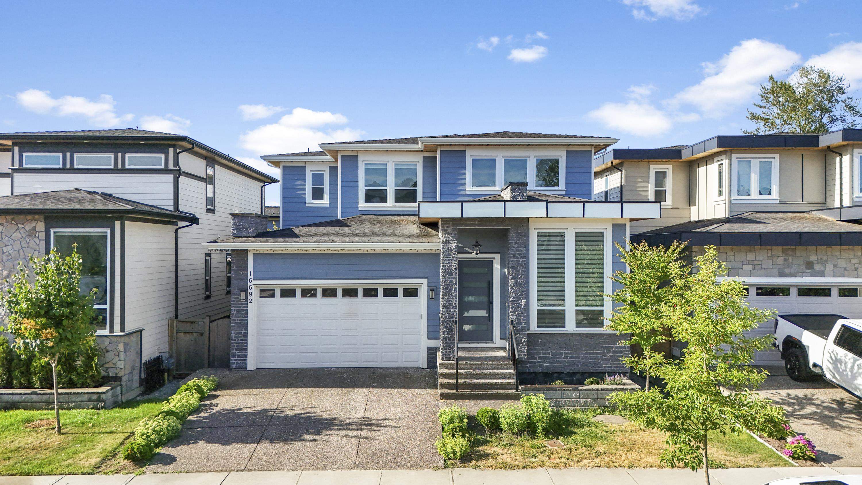 18 Avenue, Surrey, BC V3Z 9X5