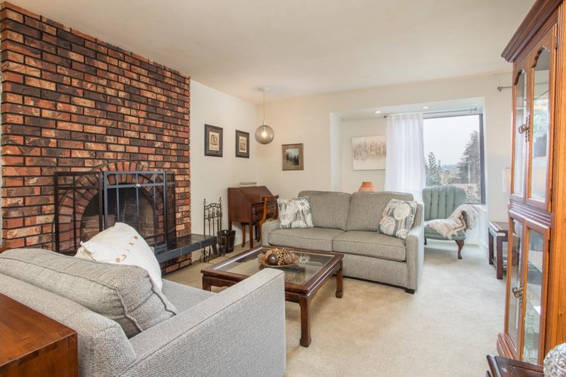918 Ladner Street, New Westminster, BC V3L 4W4