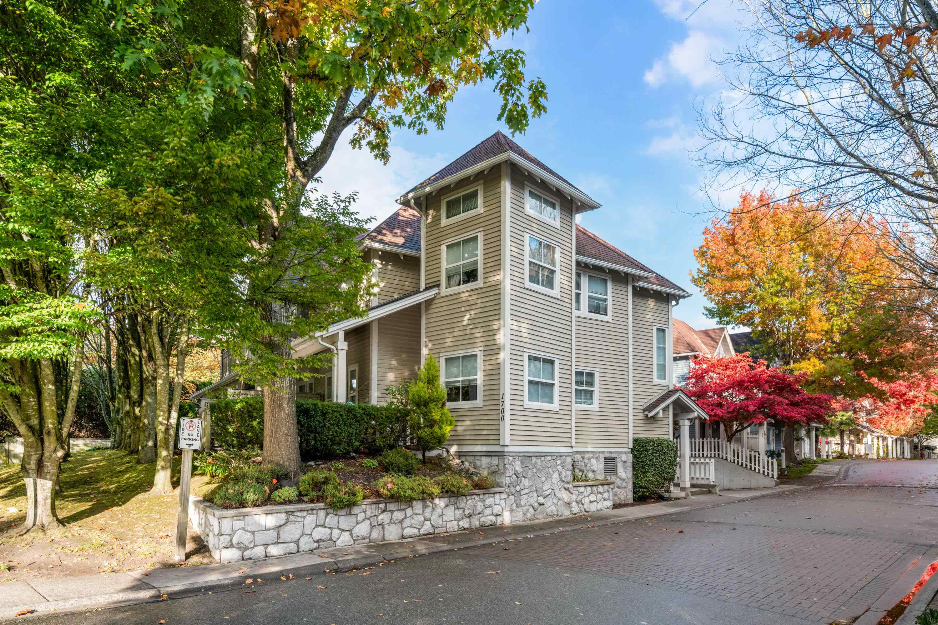 1700 56 Street #16, Delta, BC V4L 2N4