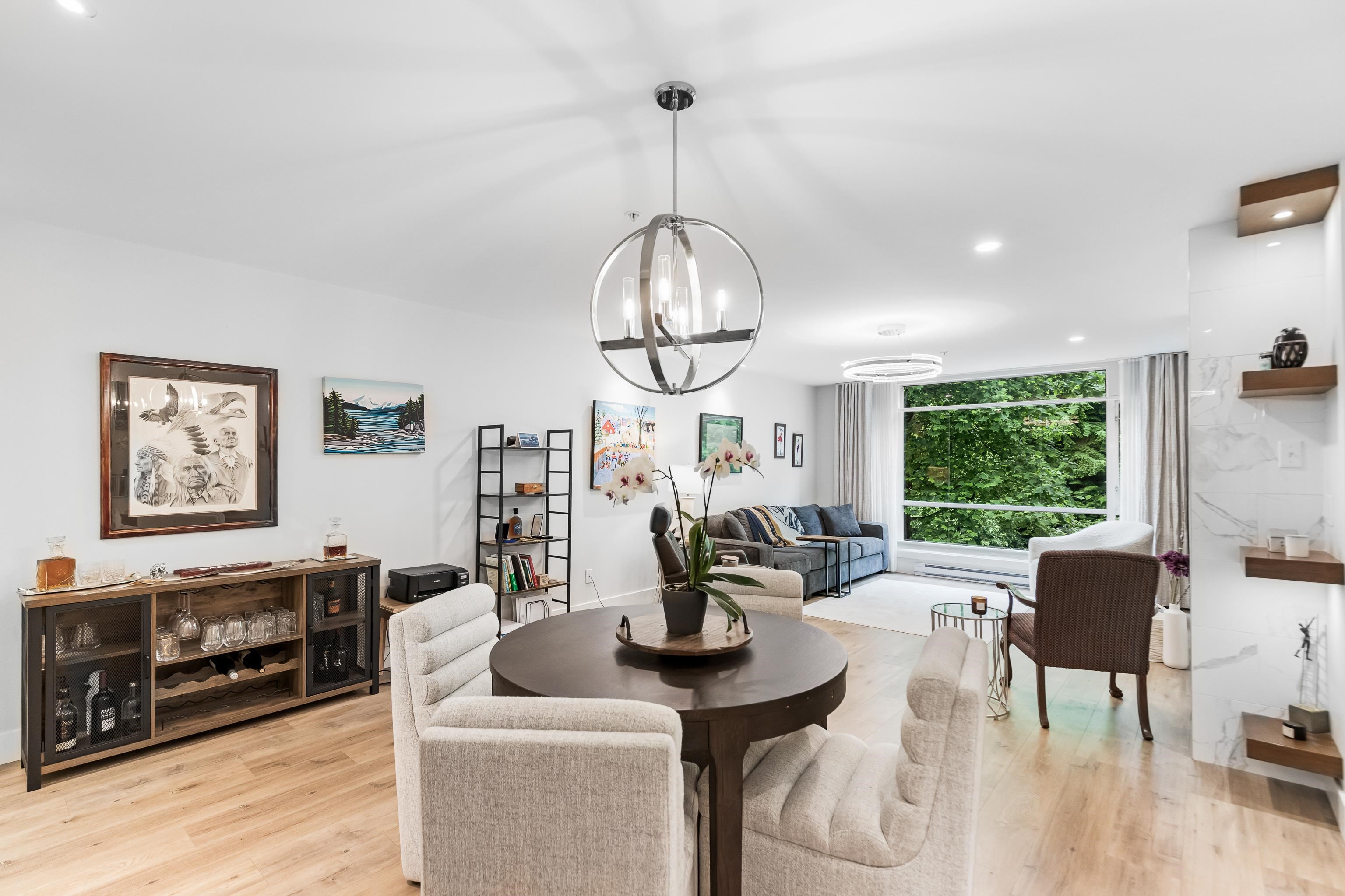 19142 122 Avenue #210, Pitt Meadows, BC V3Y 2P9