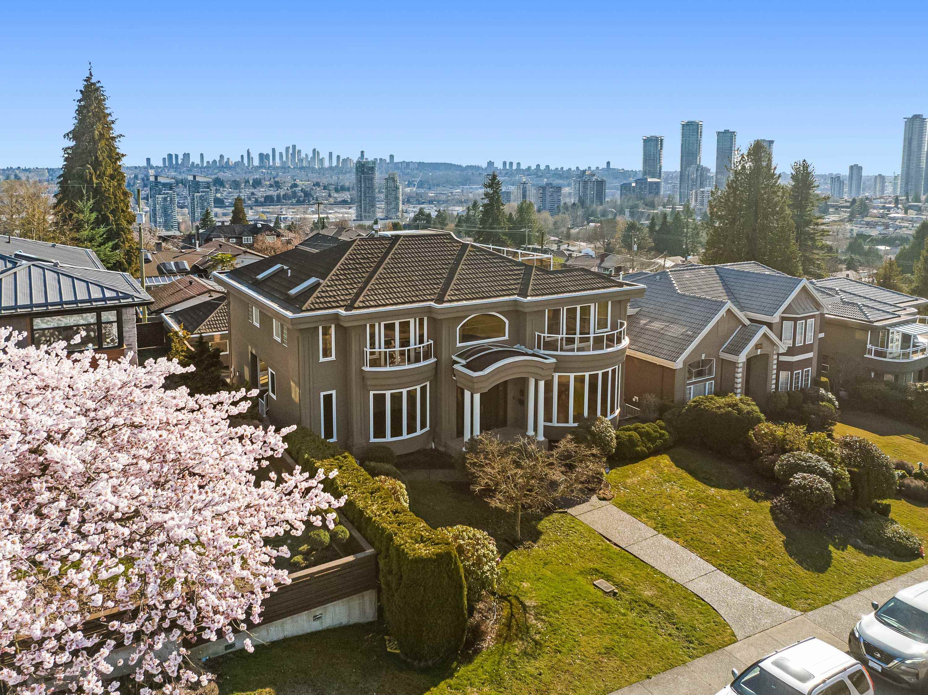 5770 Charles Street, Burnaby, BC V5B 2G4