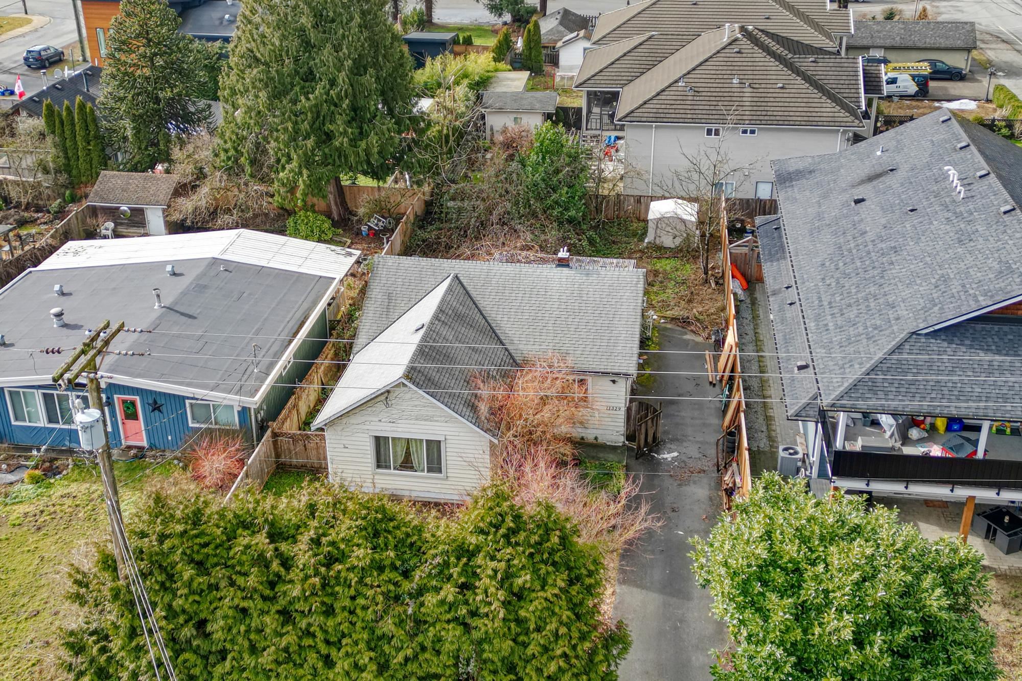 207th Street, Maple Ridge, BC V2X 1W4