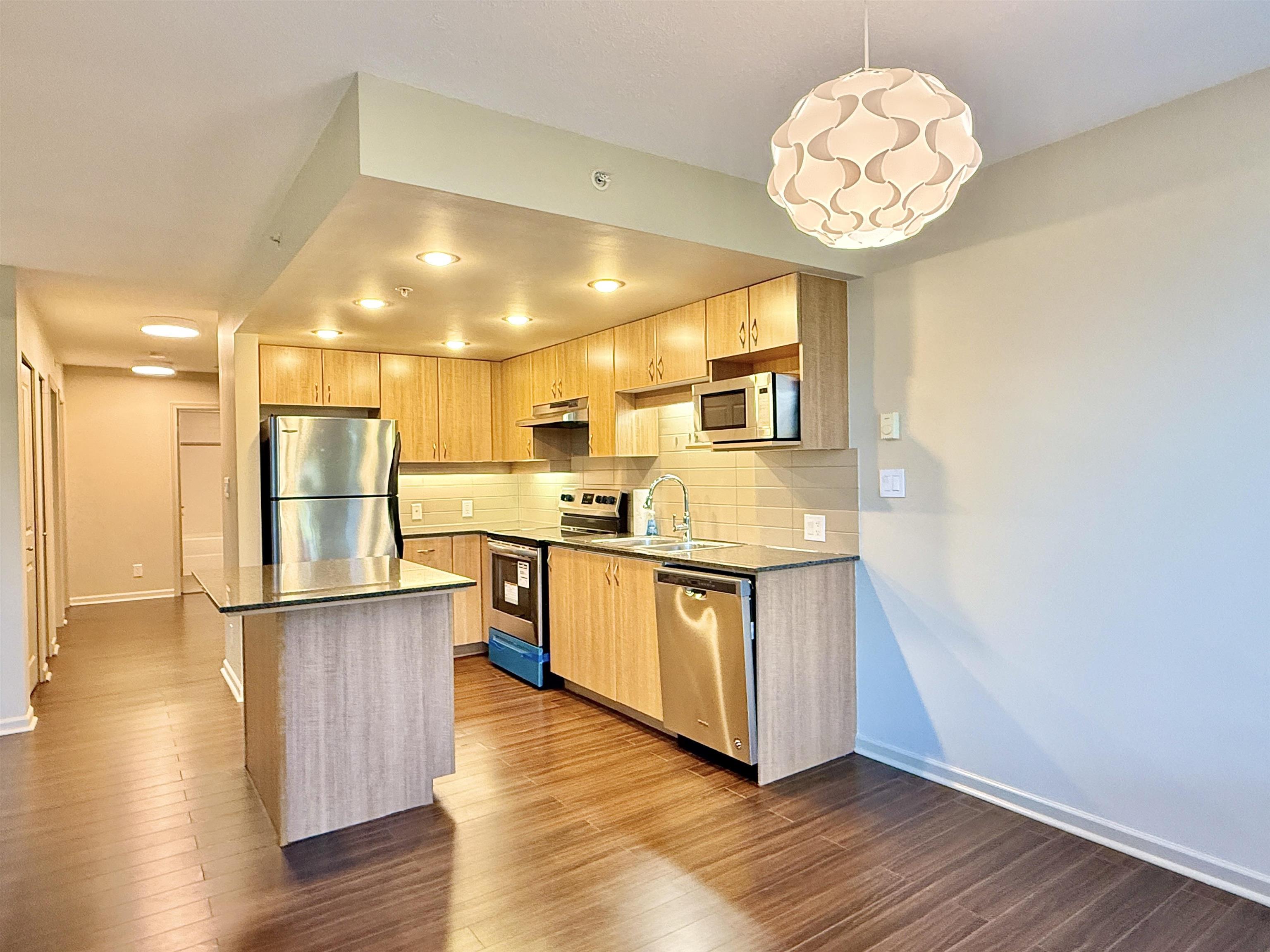 9232 University Crescent #305, Burnaby, BC V5A 0A3