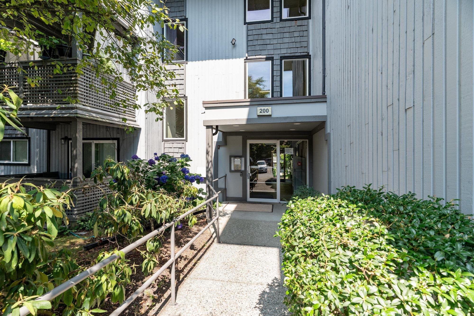 200 Westhill Place #102, Port Moody, BC V3H 1V2