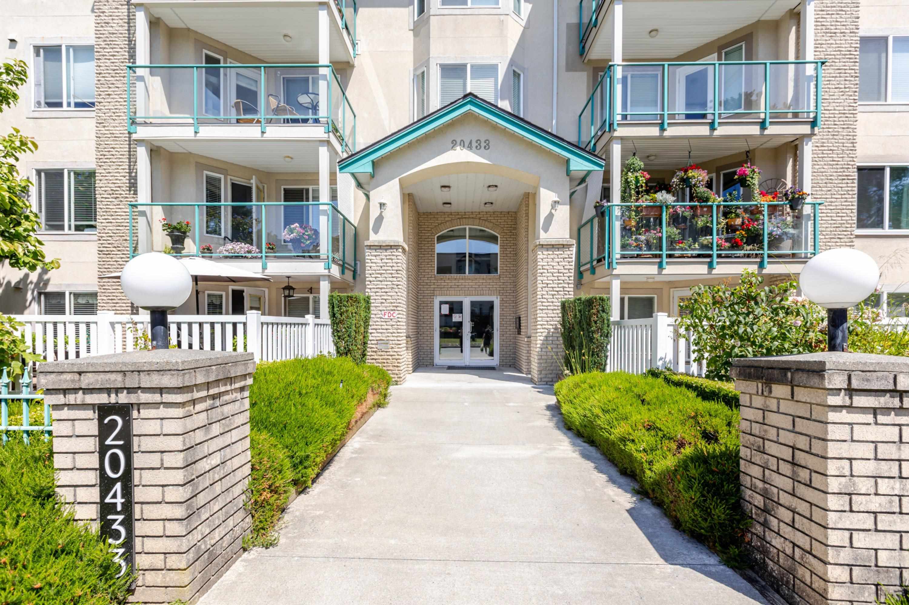 20433 53 Avenue #202, Langley, BC V3A 7A6