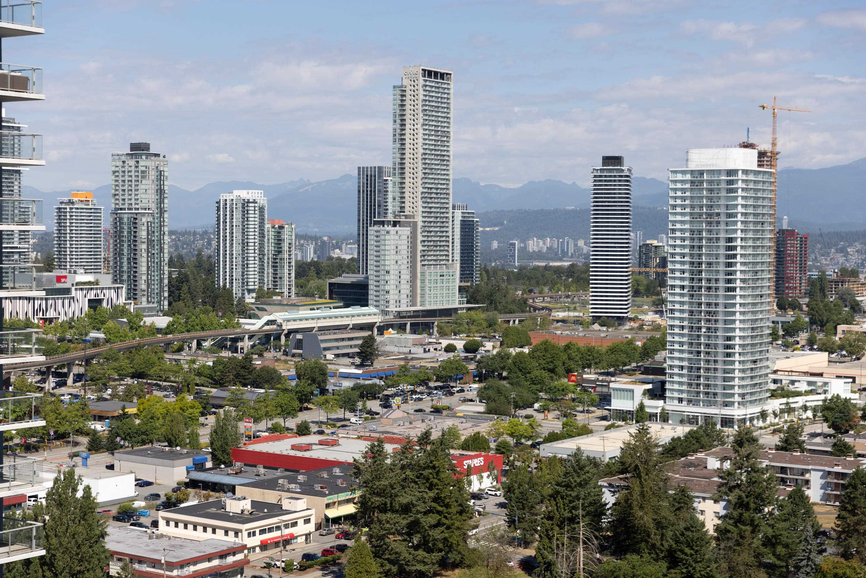 13778 100 Ave #610, Surrey, BC V3T 0V3