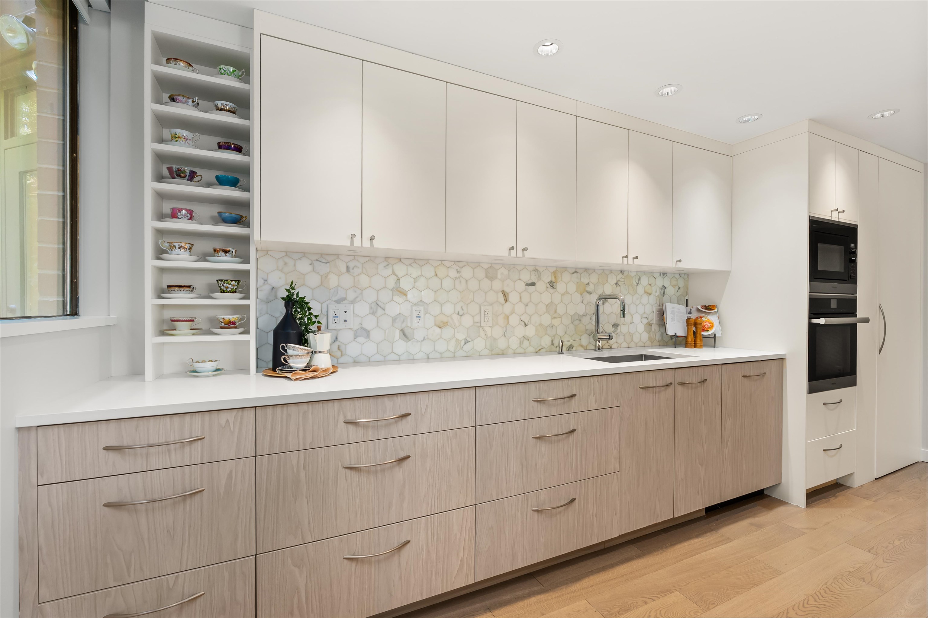 3905 Springtree Drive #102, Vancouver, BC V6L 3E2