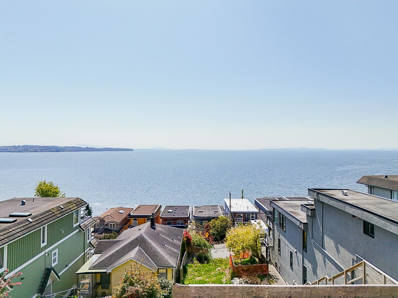 15412 Columbia Avenue, White Rock, BC V4B 1J9