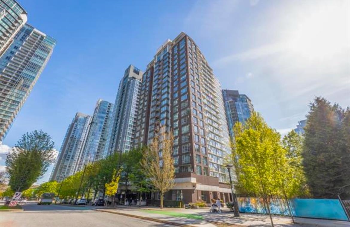 550 Pacific Street #201, Vancouver, BC V6Z 3G2