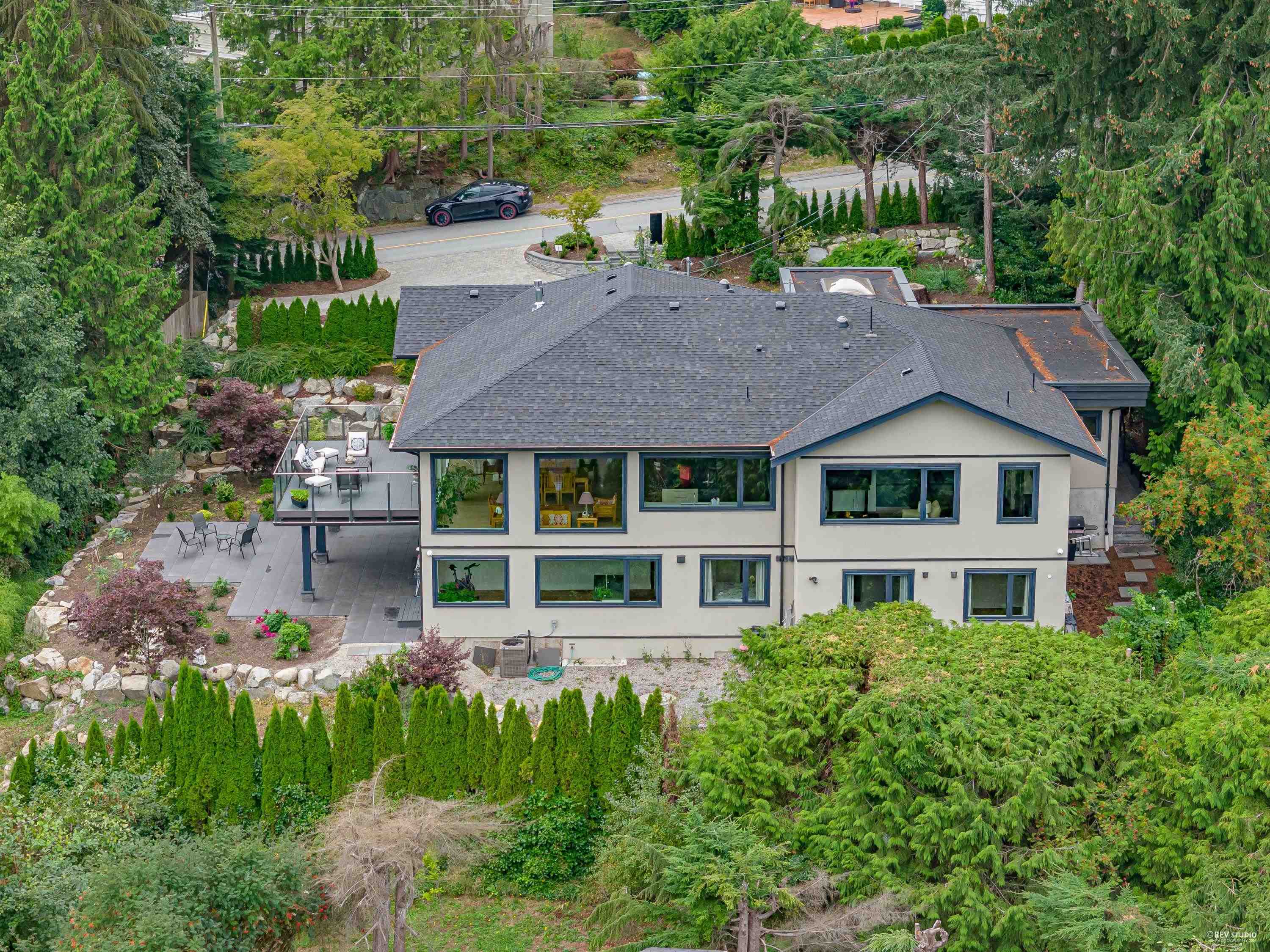 558 Saint Andrews Road, West Vancouver, BC V7S 1V2