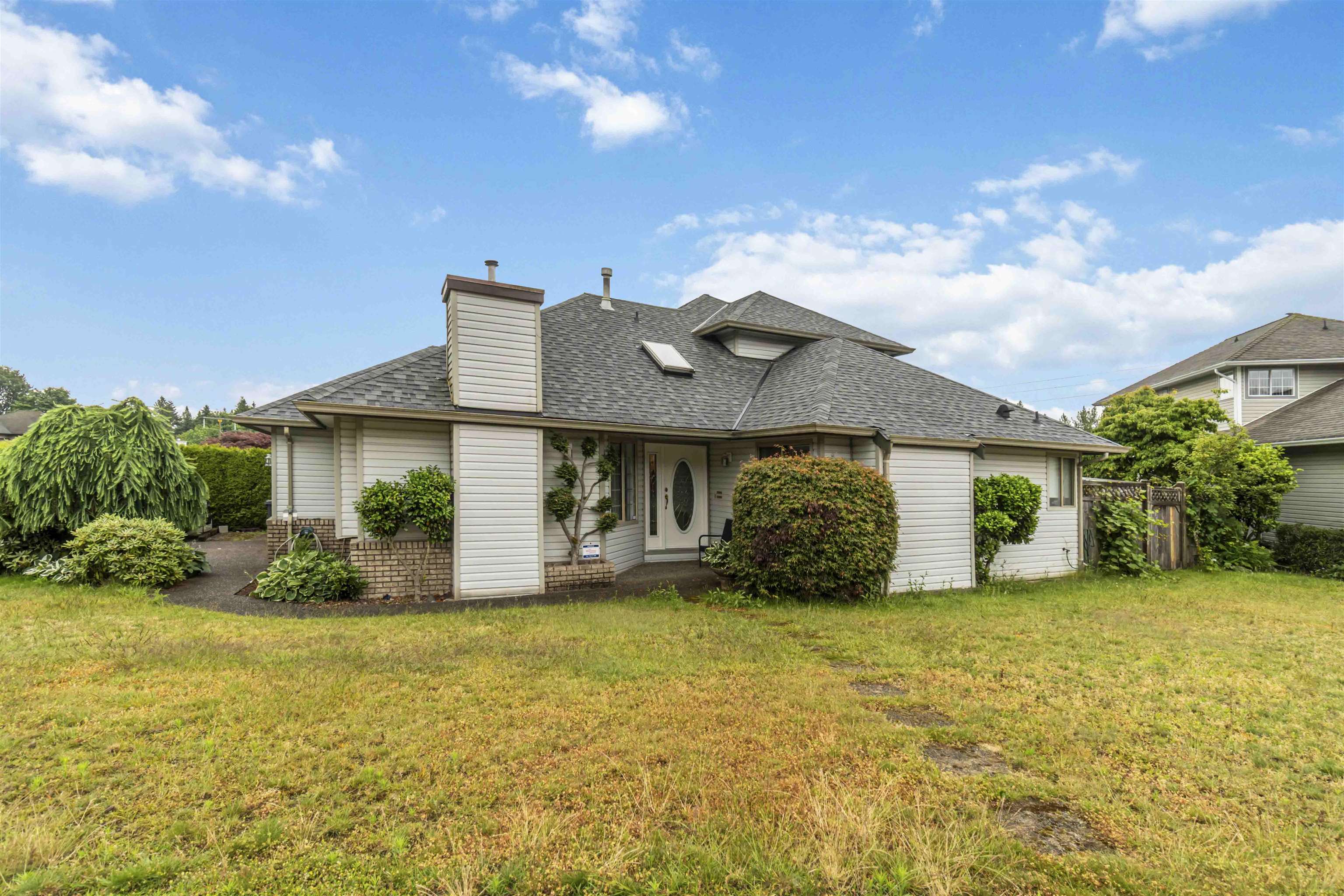 1372 Oxford Street, Coquitlam, BC V3E 3G4