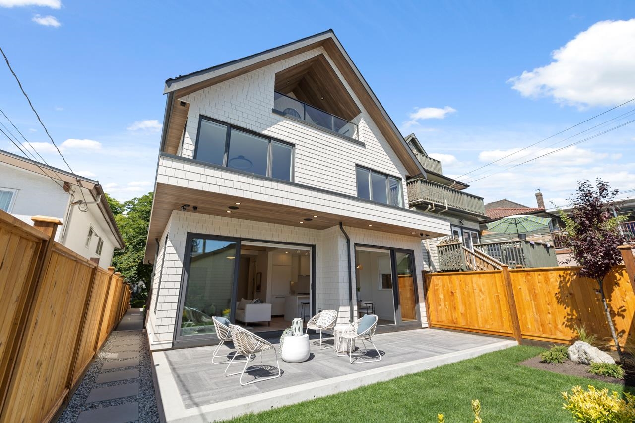 610 East 10th Avenue #2, Vancouver, BC V5T 2A5