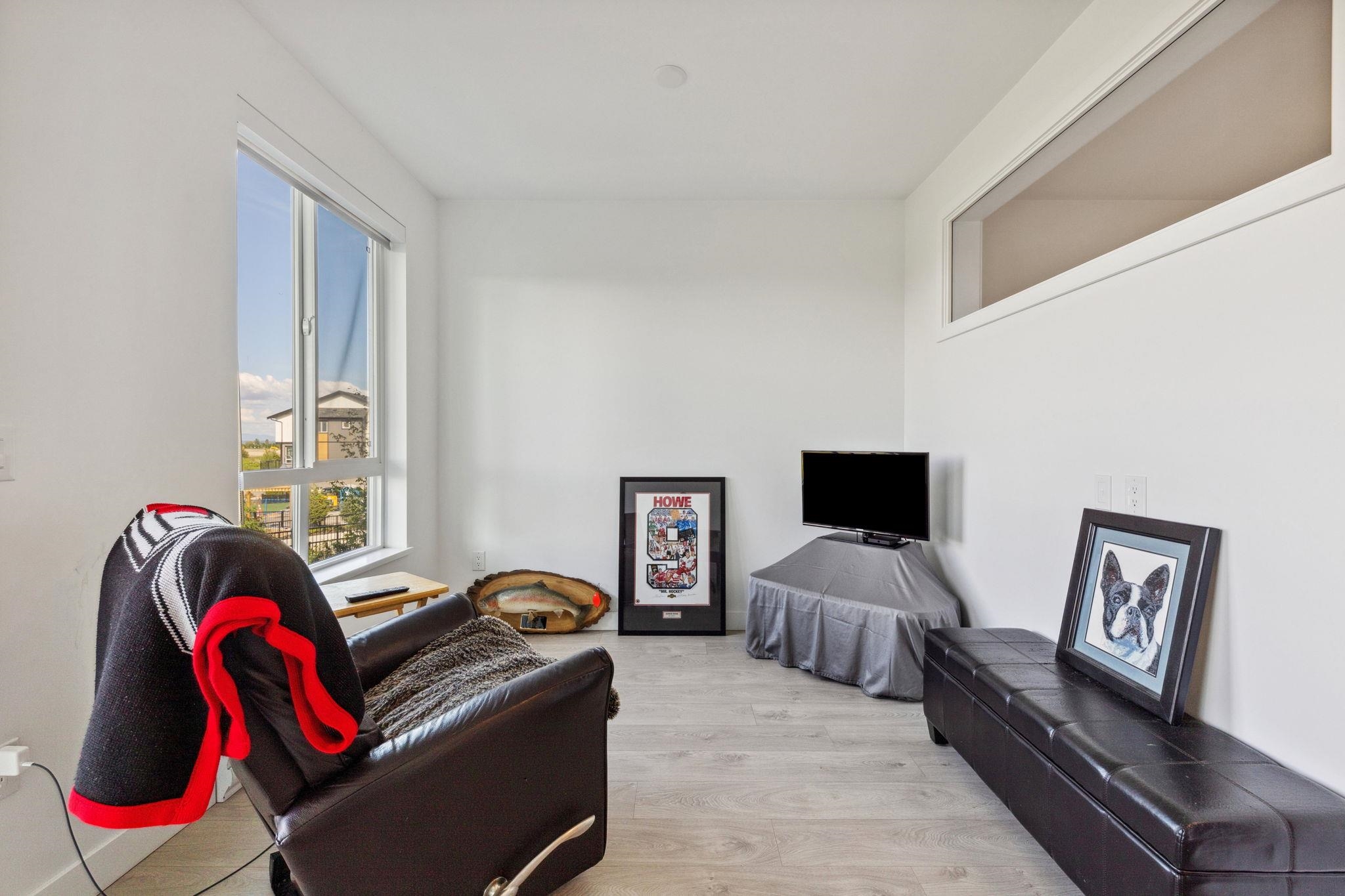 2499 Rabbit Dr #203, Tsawwassen, BC V4M 0G4