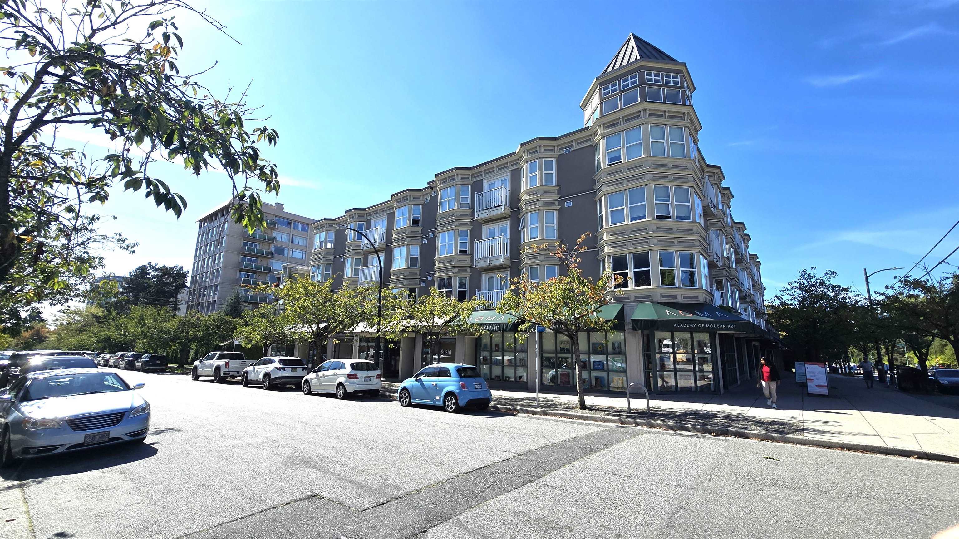 5723 Balsam Street #211, Vancouver, BC V6M 4B8