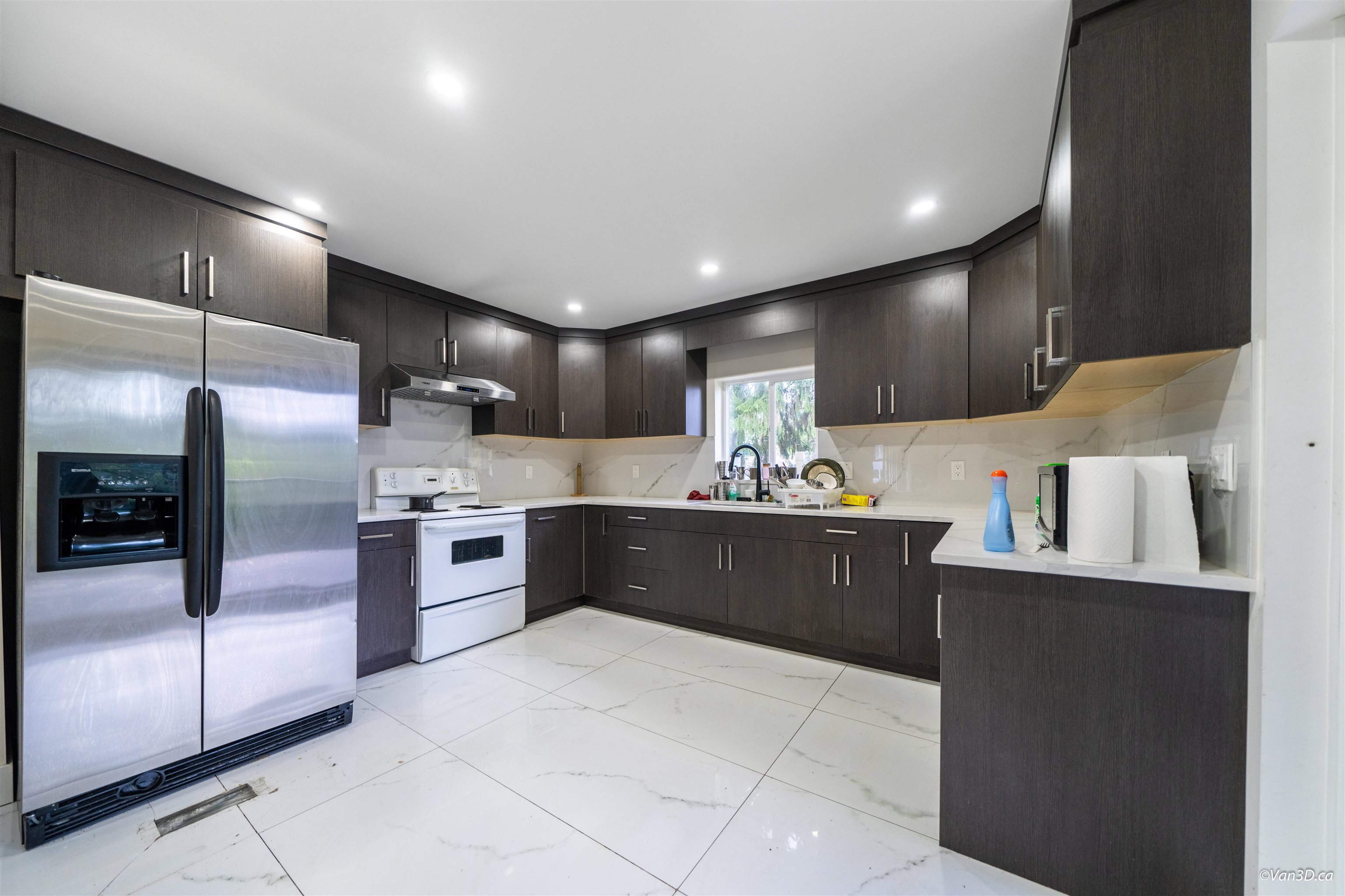 98 Avenue, Surrey, BC V3T 1B3