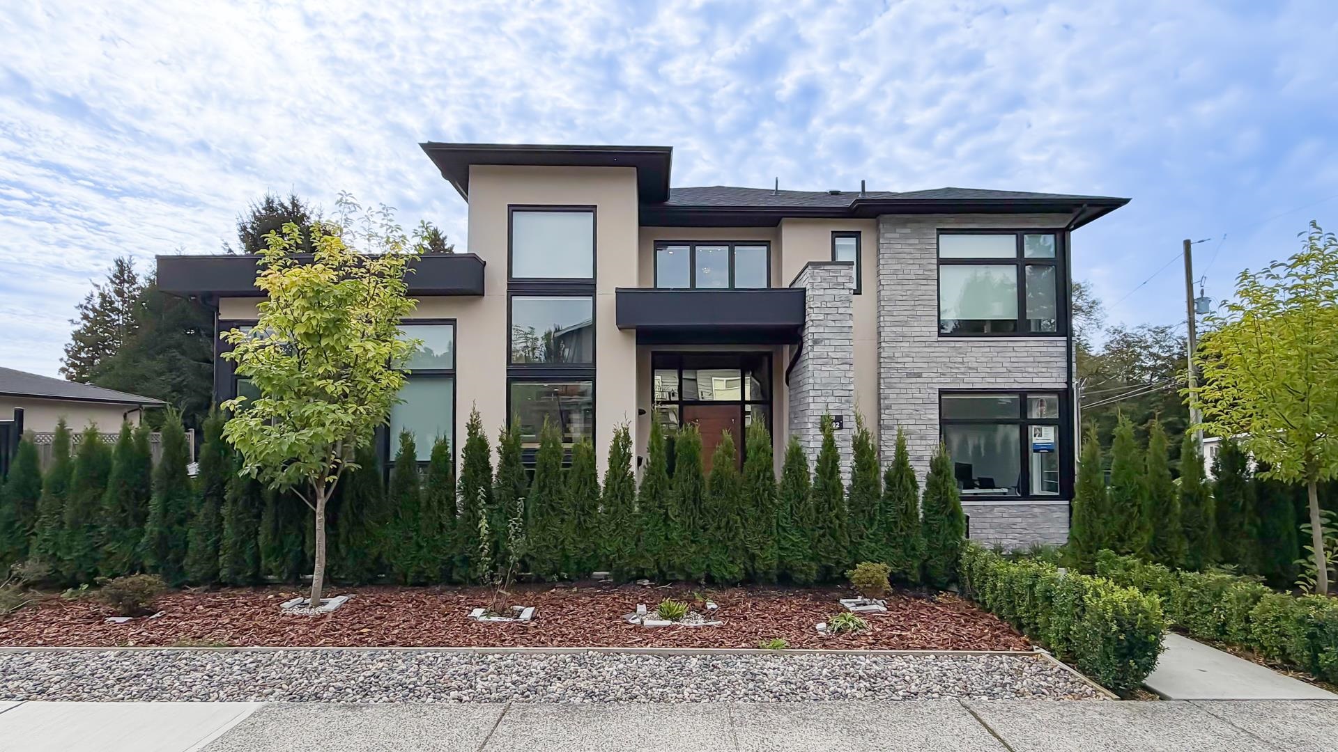 5302 Springdale Court, Burnaby, BC V5B 2B4