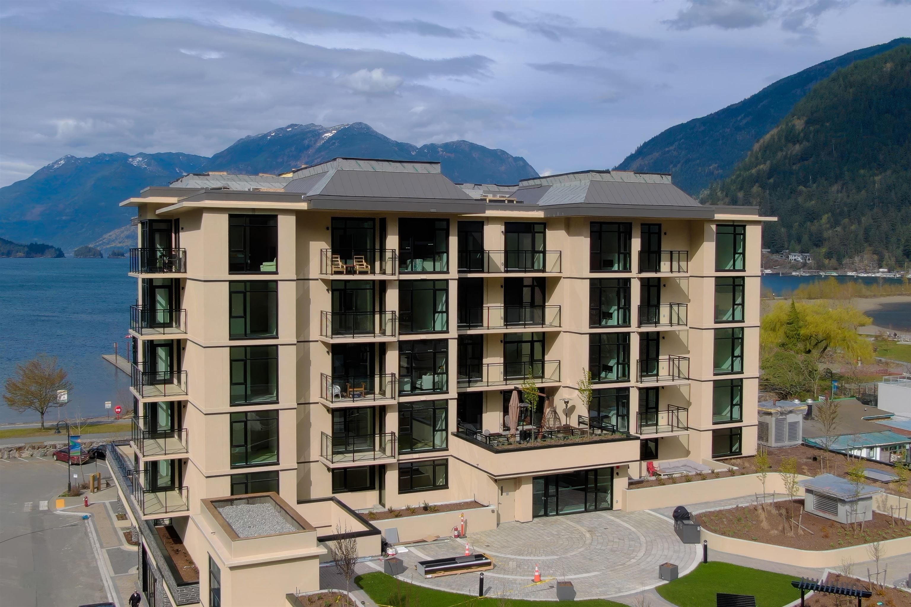 120 Esplanade Avenue, Harrison Hot Springs, BC V0M 1K0