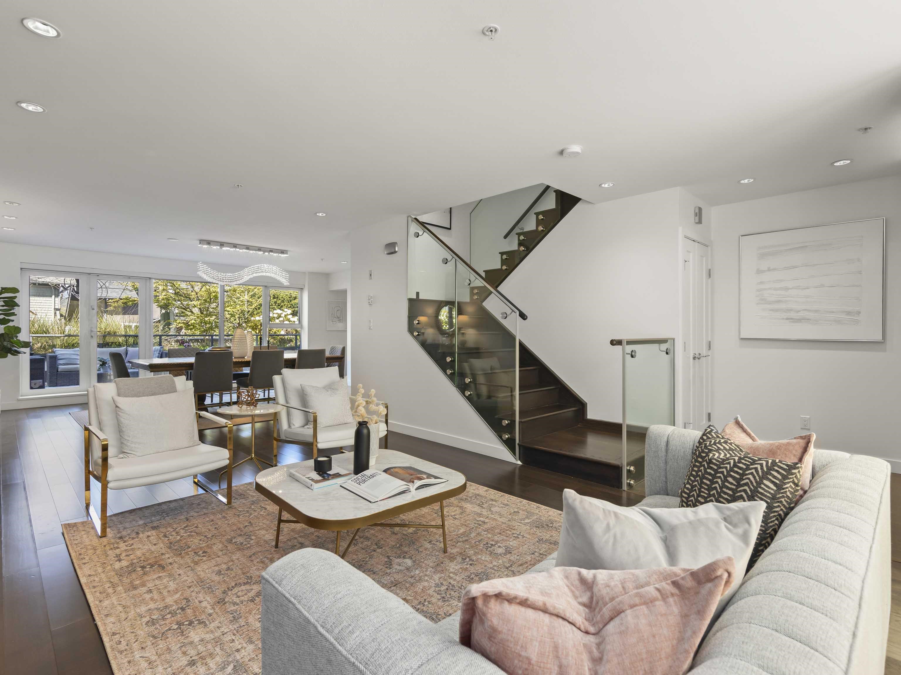 1961 Collingwood Street #215, Vancouver, BC V6R 3K6
