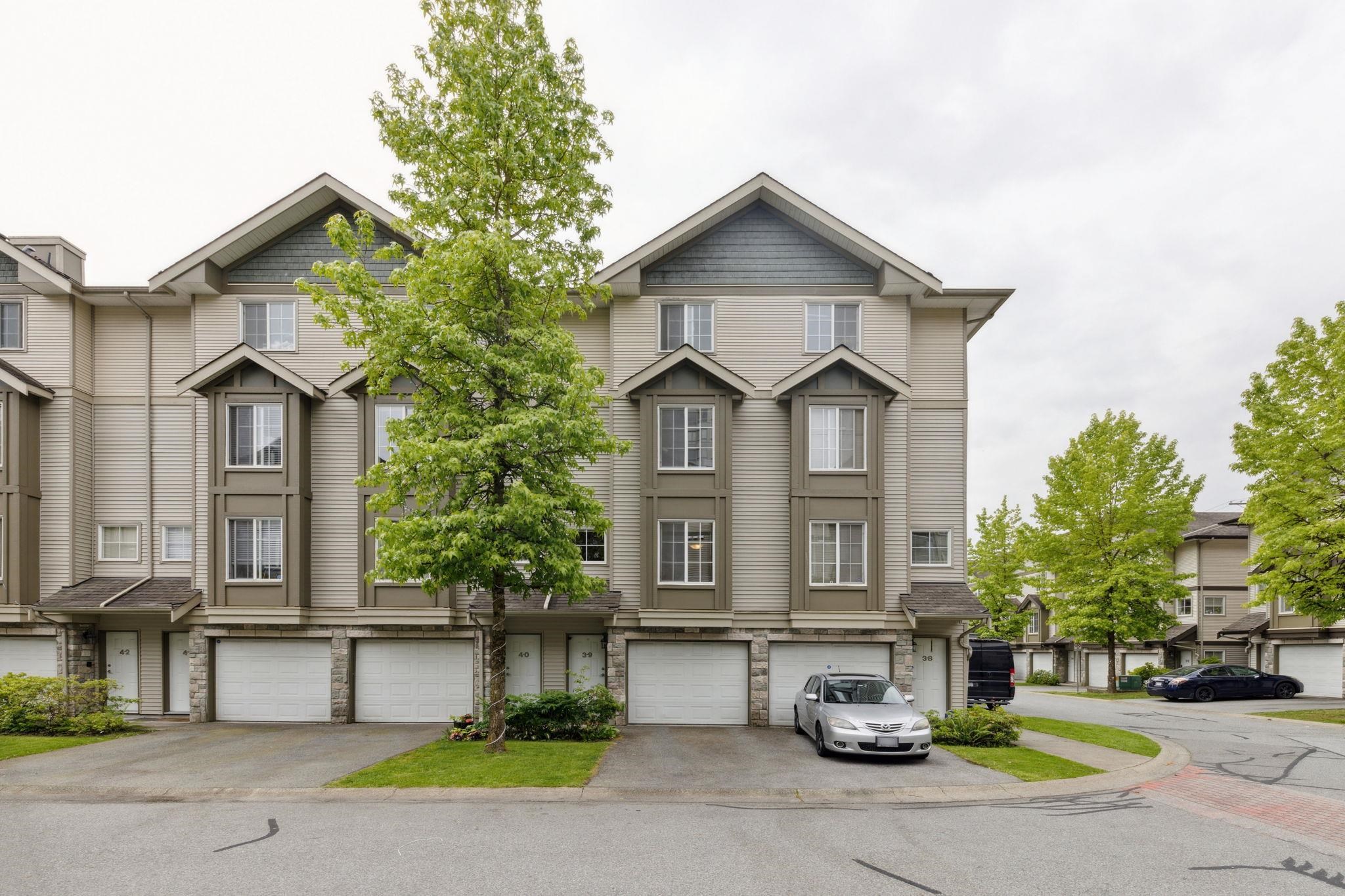 14855 100 Avenue #39, Surrey, BC V3R 2W1