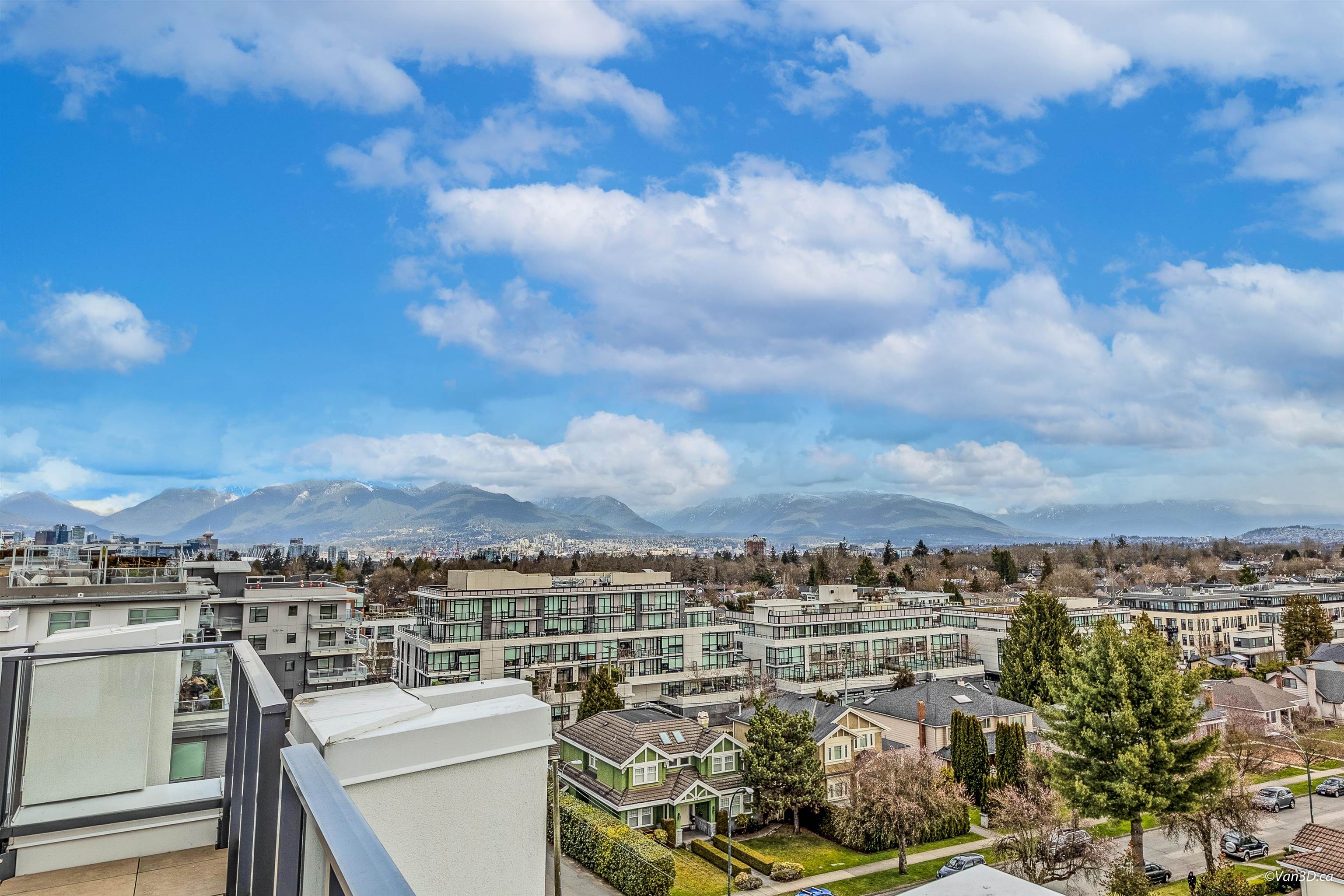 4240 Cambie St #102, Vancouver, BC V5Z 0K6