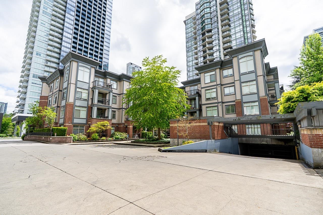 10455 University Drive #205, Surrey, BC V3T 0A5