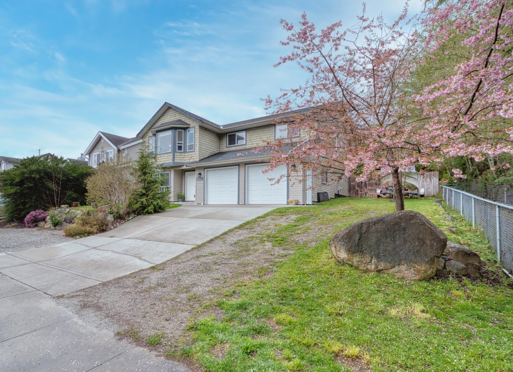 6302 Jasper Rd, Sechelt, BC V7Z 0R7