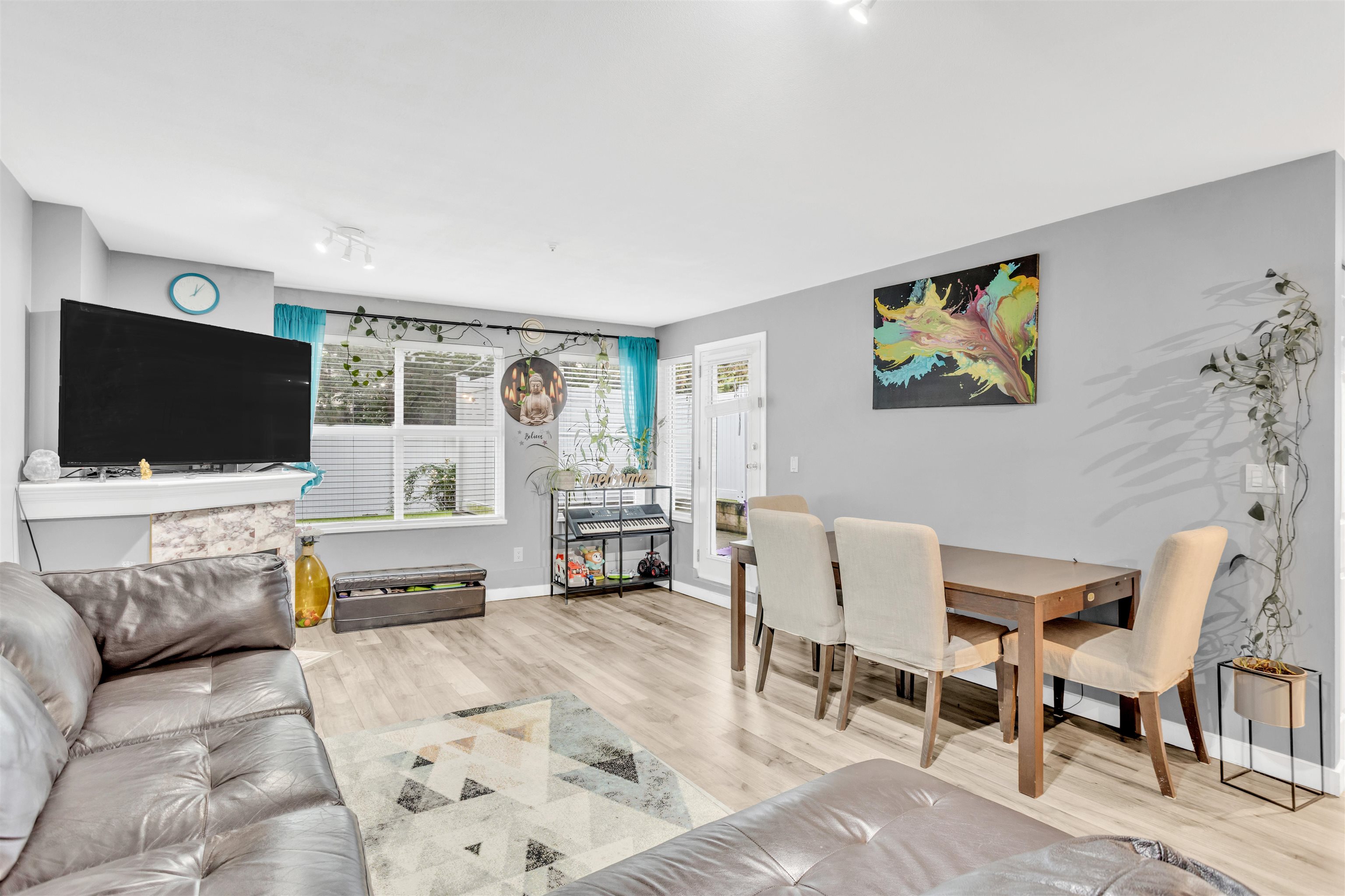 14885 100 Avenue #112, Surrey, BC V3R 0W1
