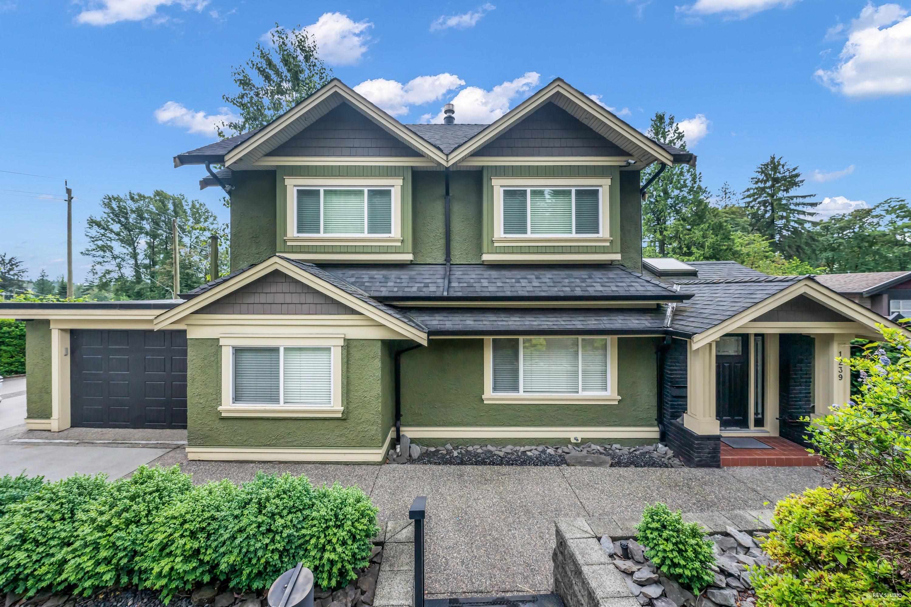 1239 Shavington Street, North Vancouver, BC V7L 1L1