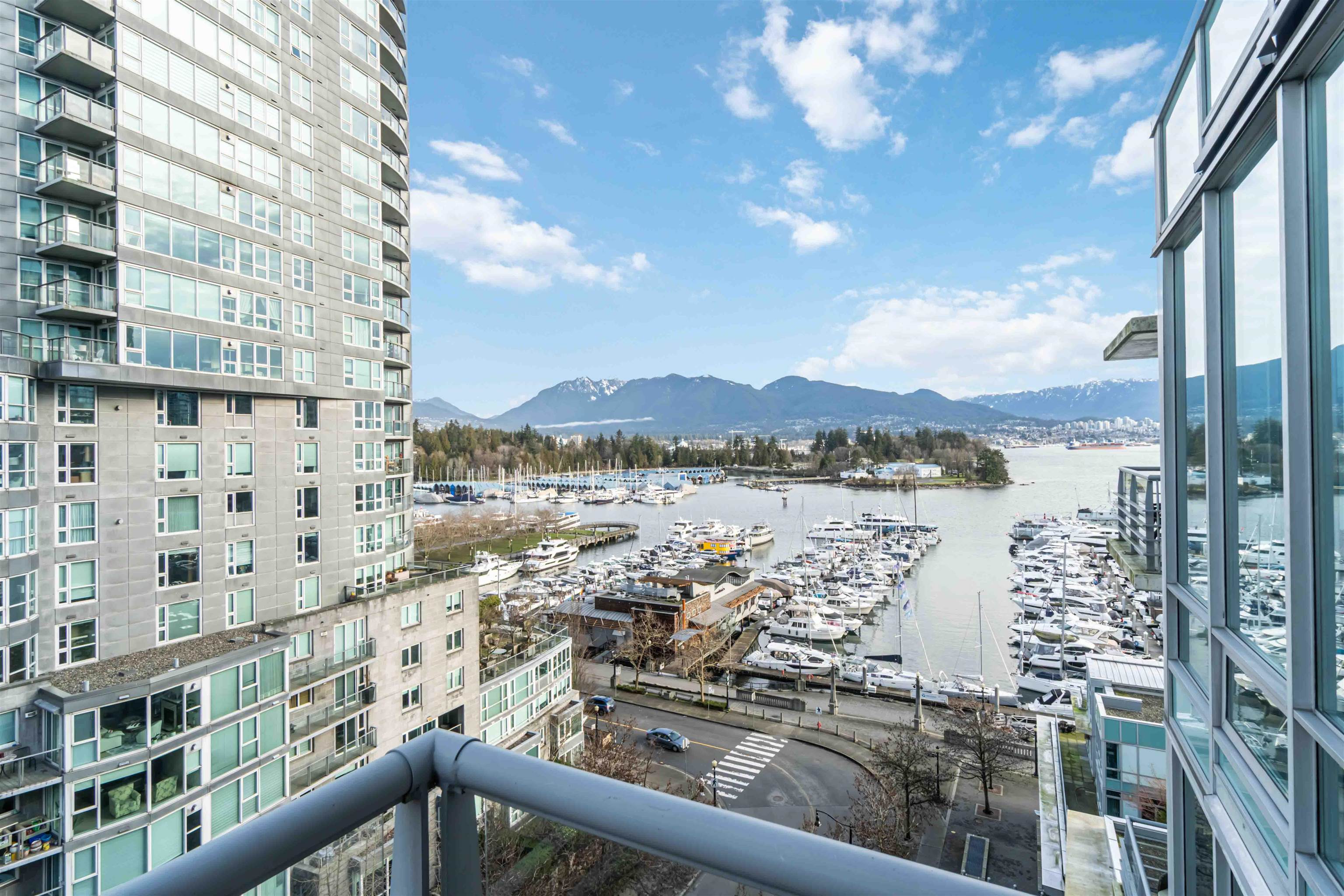 590 Nicola Street #1007, Vancouver, BC V6G 3J8