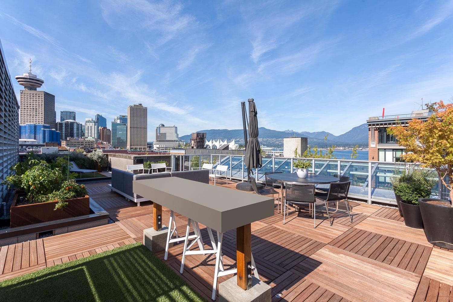 36 Water Street #701, Vancouver, BC V6B 0B7