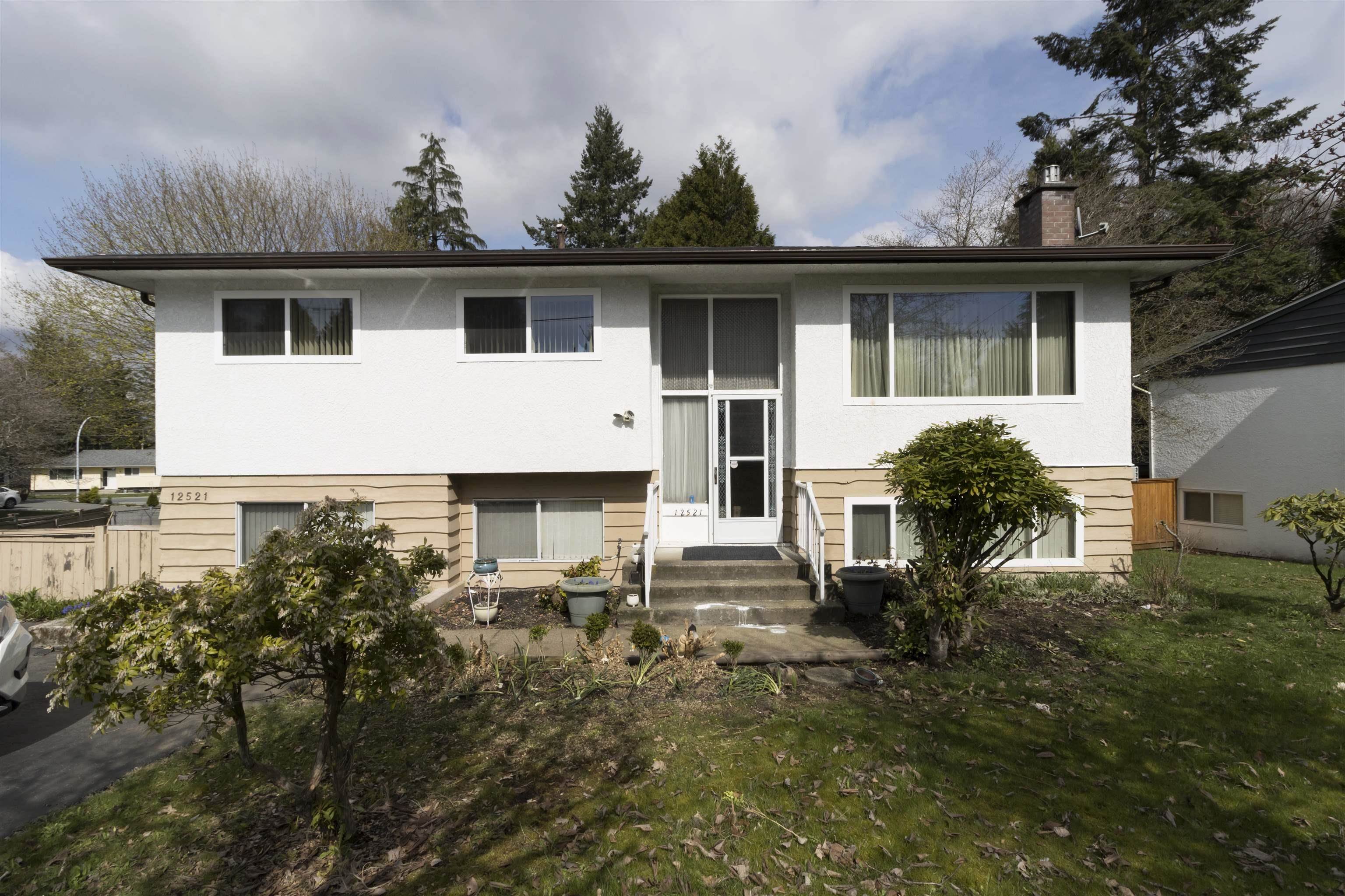 12521 Grove Crescent, Surrey, BC V3V 2L6