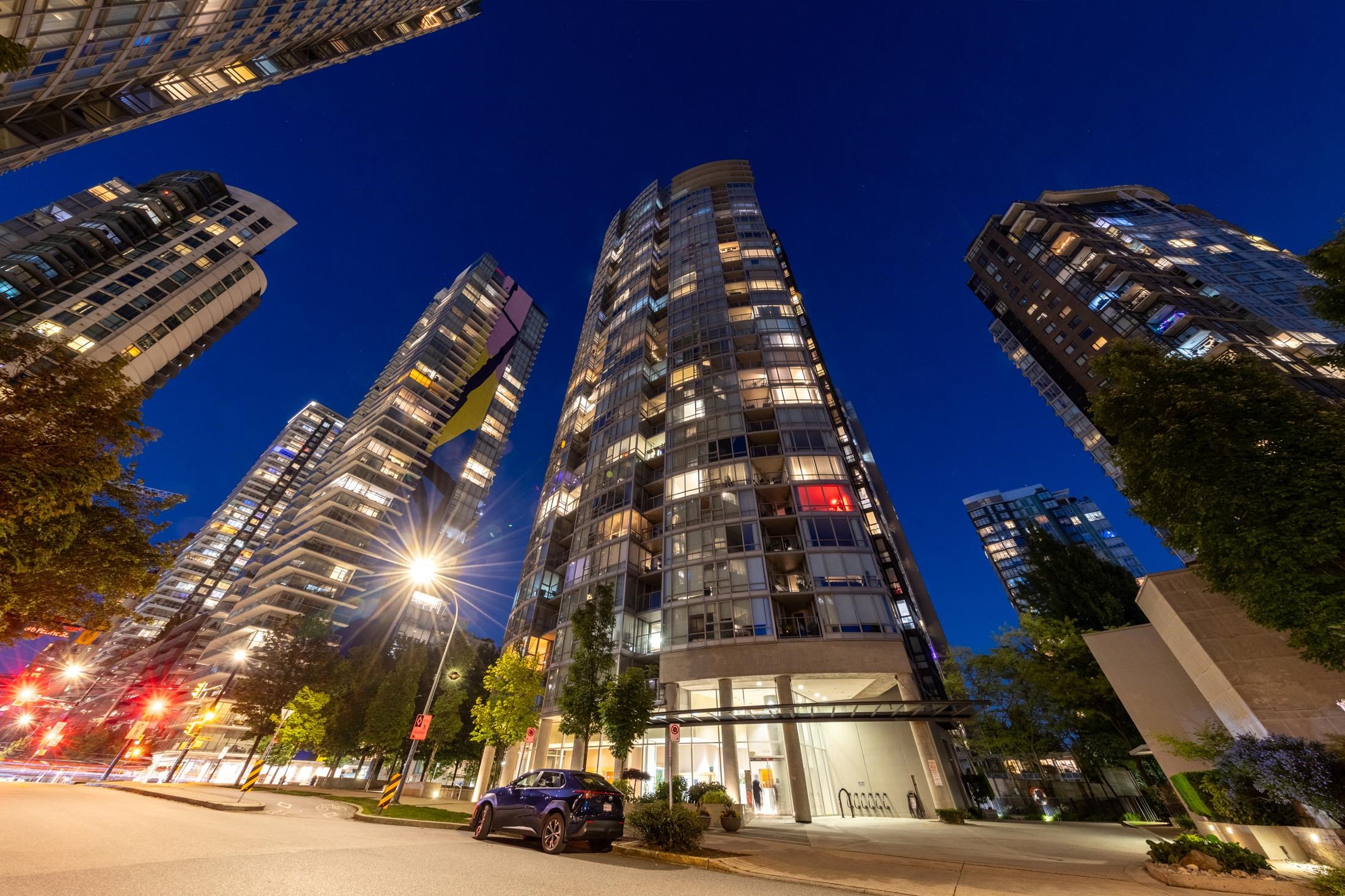1438 Richards Street #3601, Vancouver, BC V6Z 3B8