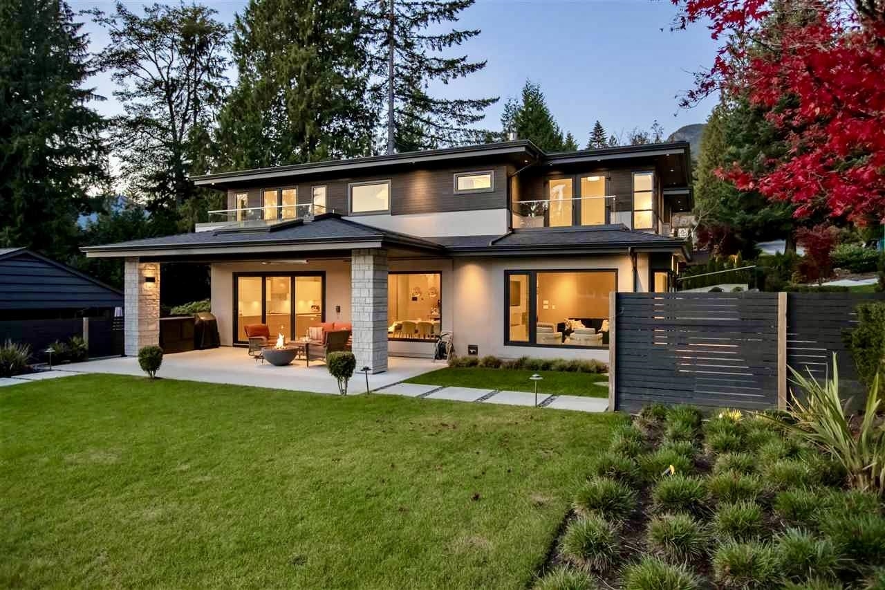 5141 Sarita Avenue, North Vancouver, BC V7R 2M4