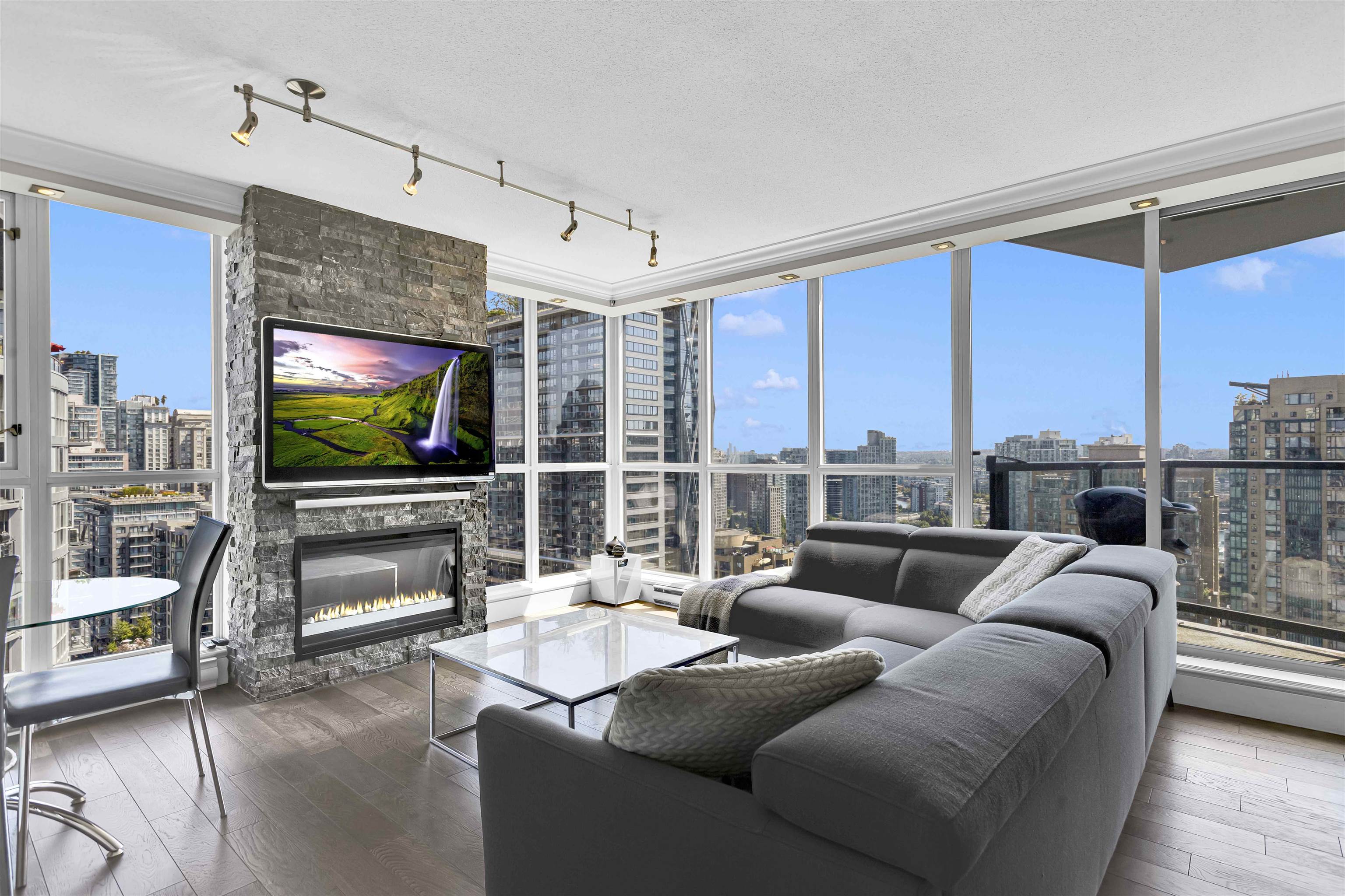 1199 Seymour Street #2404, Vancouver, BC V6B 1K3